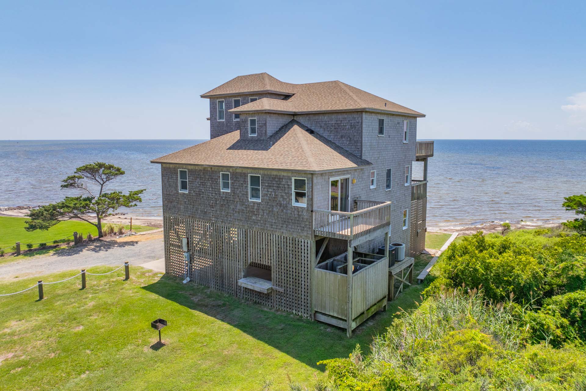Surf Or Sound Realty 165 Aeolus Exterior 3