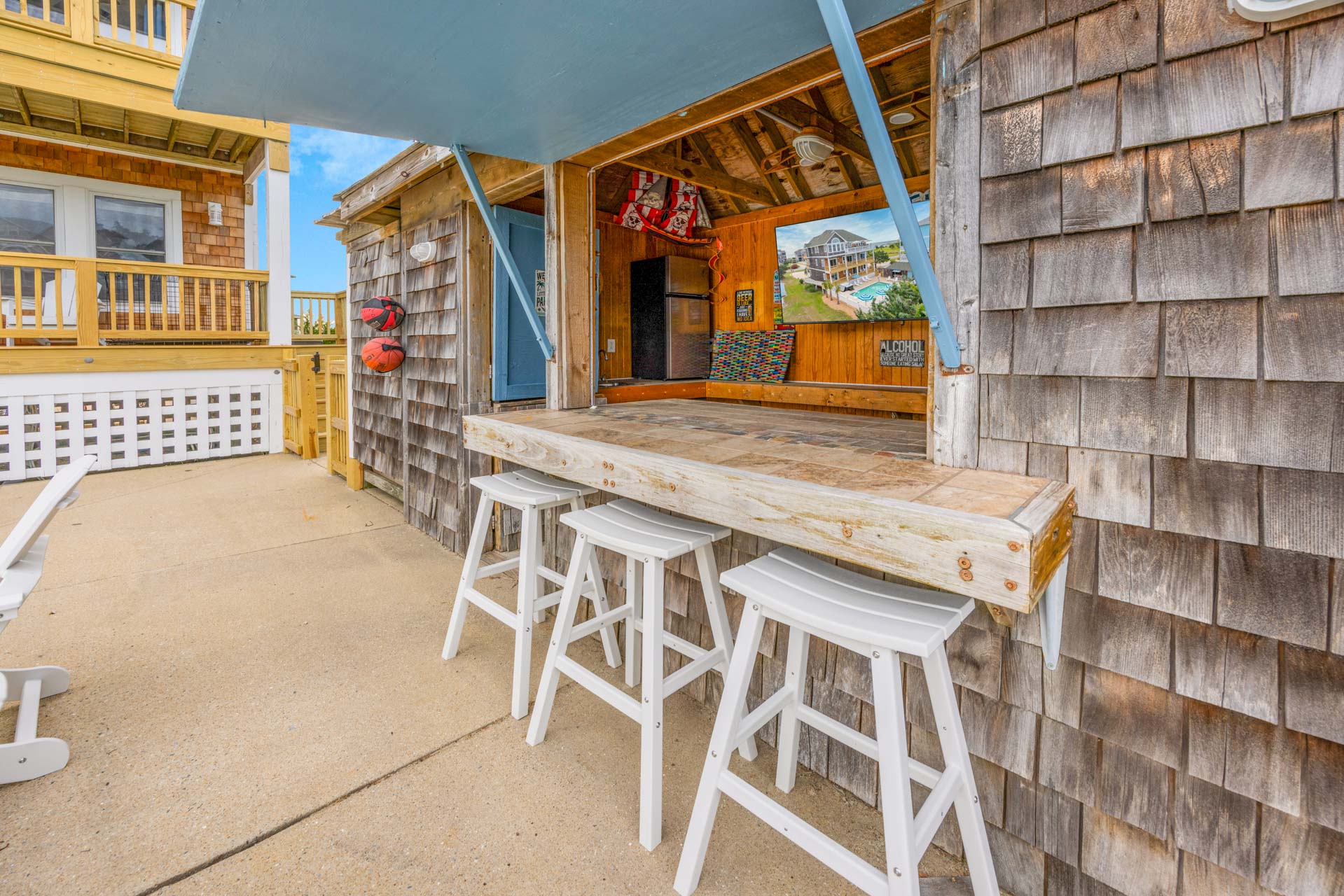 Surf Or Sound Realty 1224 Ride Like The Wind Tiki Bar 1