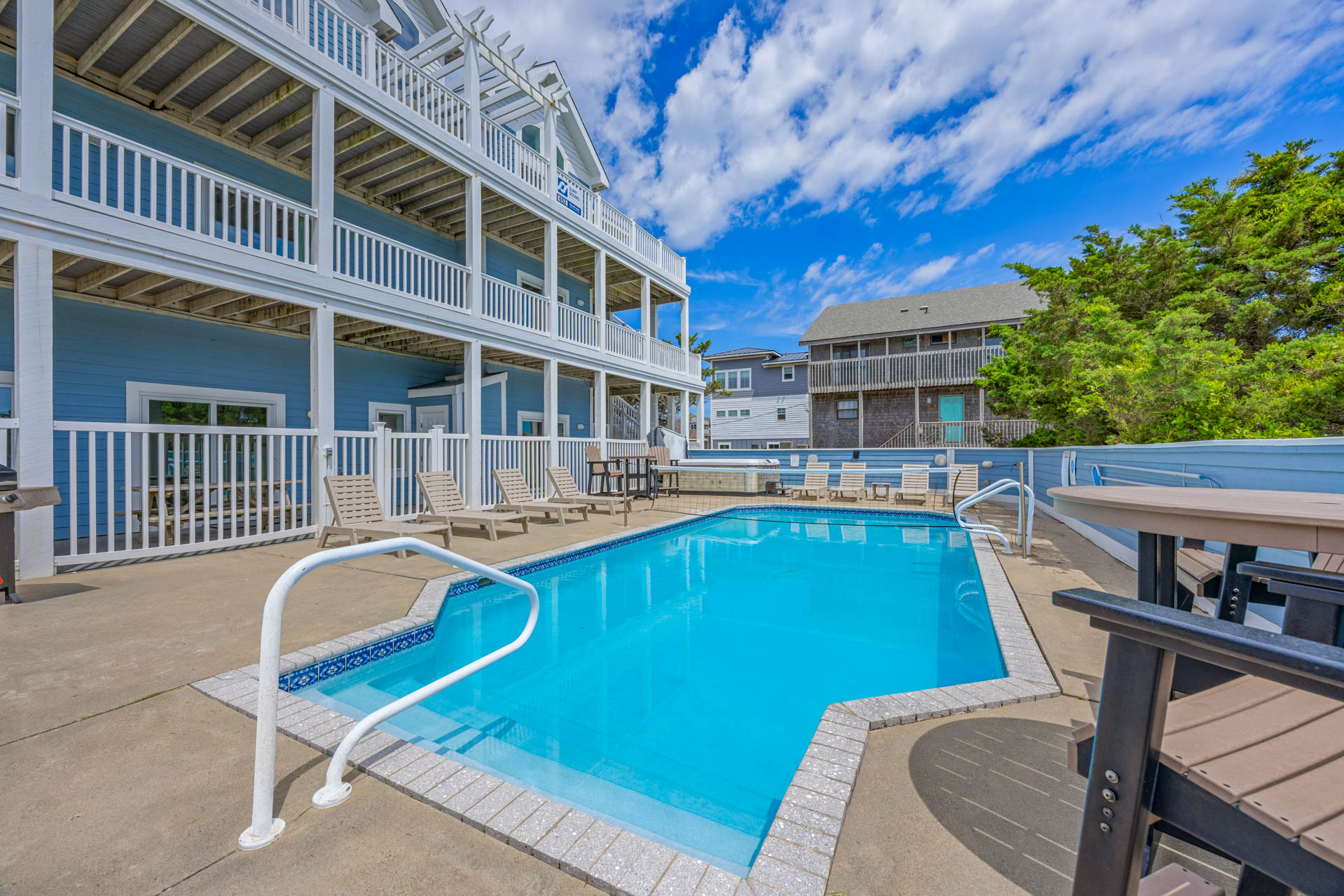 Surf Or Sound Realty 652 Castlemere Pool Area 2