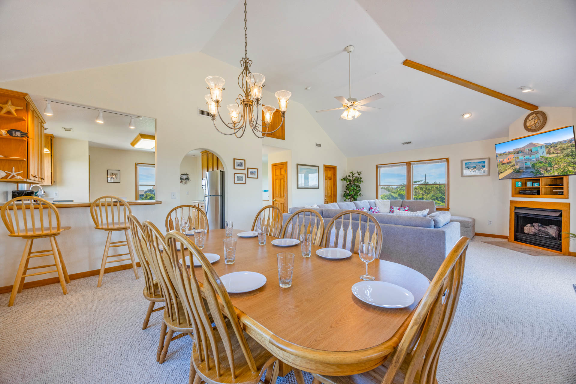 Surf Or Sound Realty 273 Salvo Vera Dining Area 2