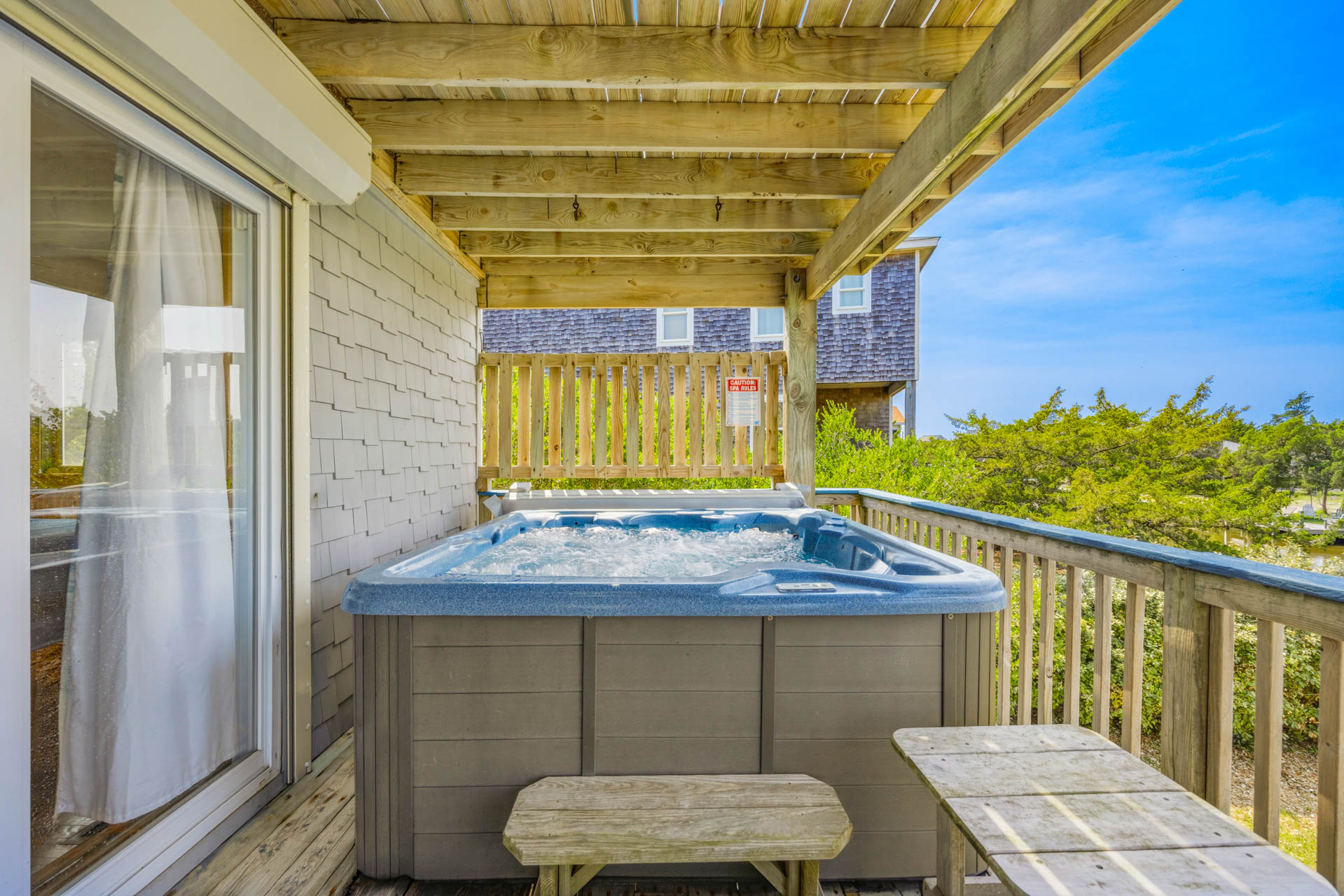 Surf Or Sound Realty 824 Sun Kist Hot Tub