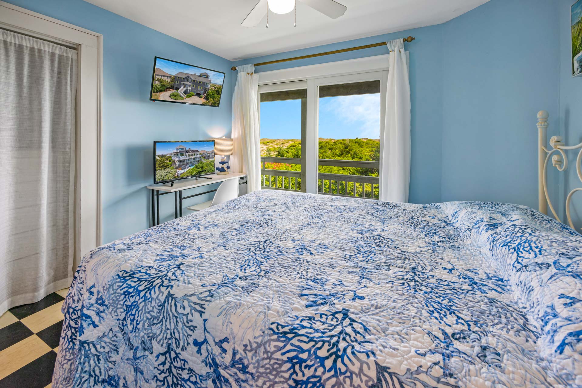 Surf Or Sound Realty 1040 Dolphin's Watch Bedroom 3 2