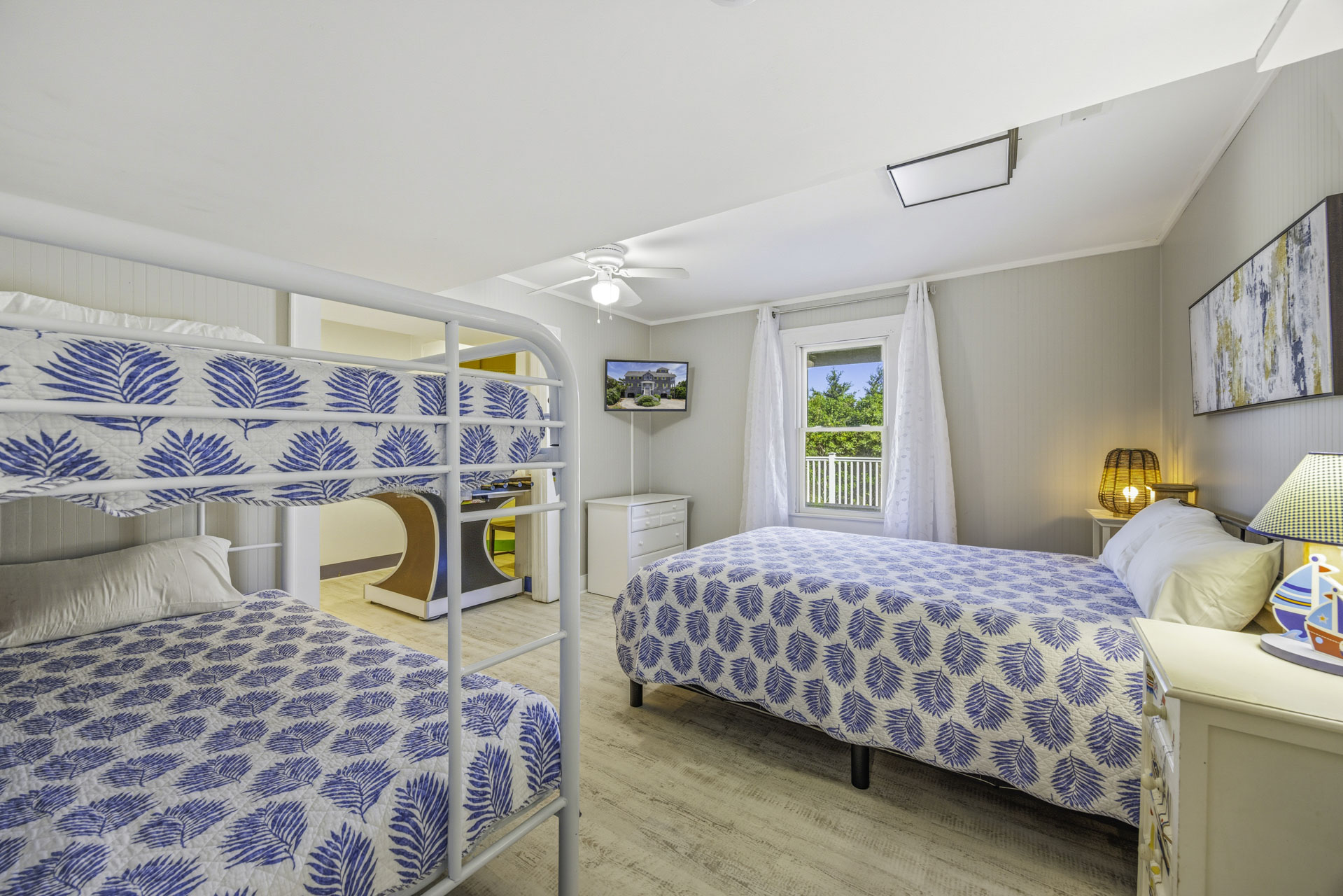 Surf Or Sound Realty 1040 Dolphins Watch Bedroom 6 1