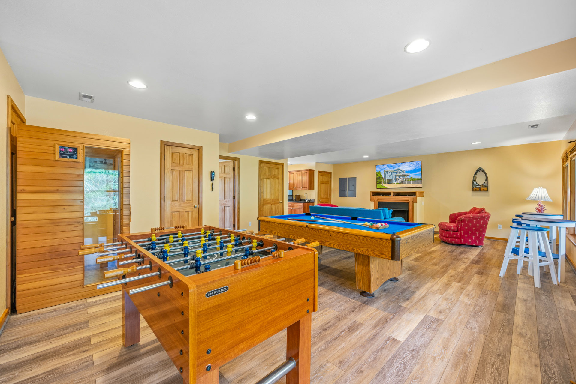 Surf Or Sound Realty 1259 The Annapolitan Game Room 7