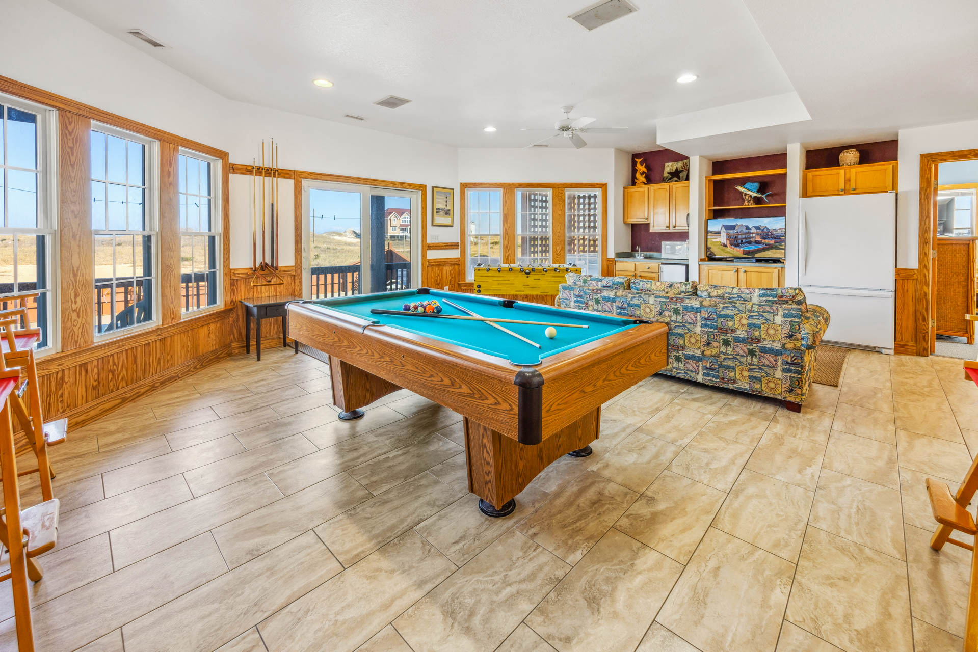 Surf Or Sound Realty 253 Captain Beck's Game Room 4