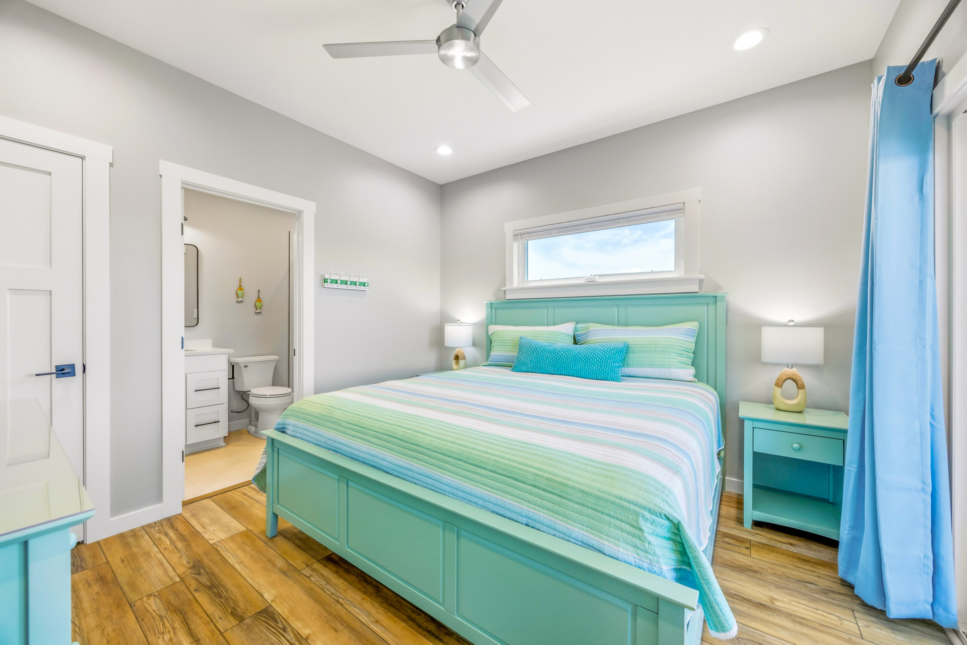 Surf Or Sound Realty 1234 Turtle Watch Bedroom 2 1