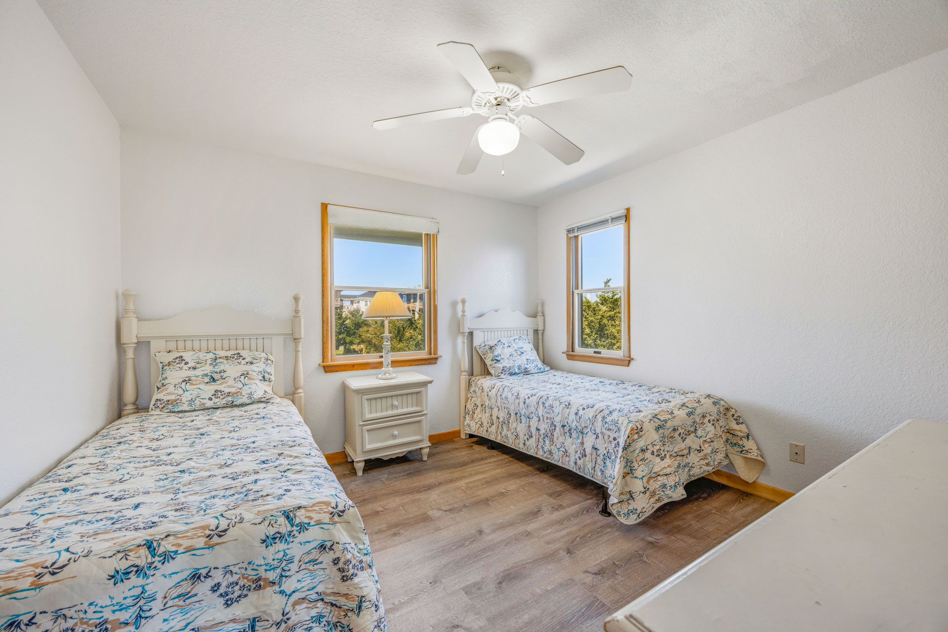 Surf Or Sound Realty 401 Keep Dreamin Bedroom 5