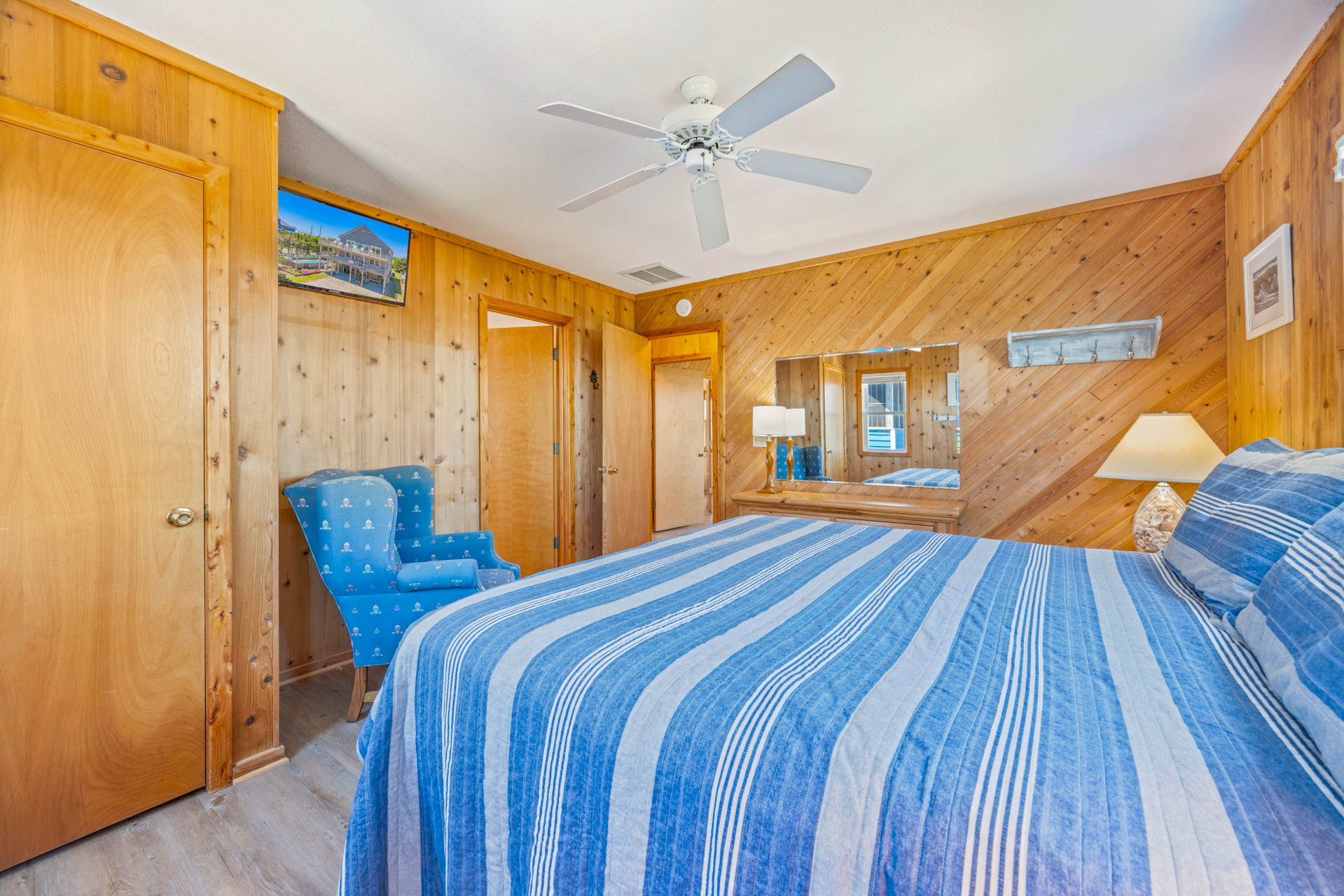 Surf Or Sound Realty 1144 The Sandy House Bedroom 1 2