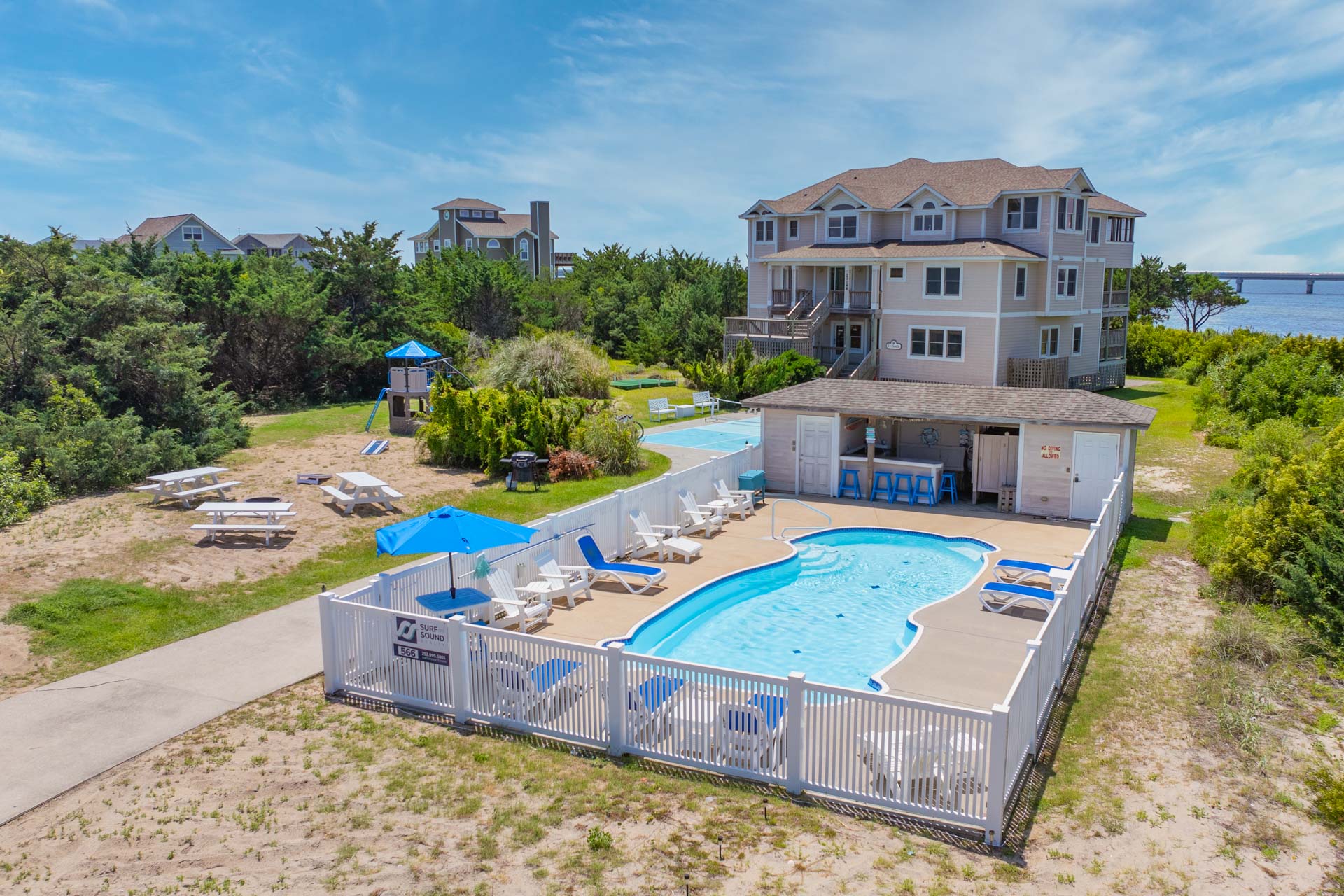 Surf Or Sound Realty 566 La Familia Exterior 4