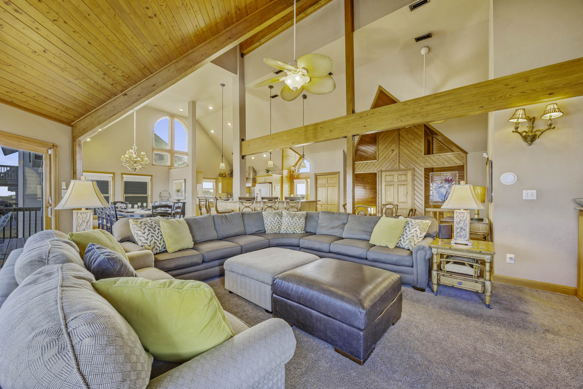 Surf Or Sound Realty 901 Flip Floppin Great Room 5