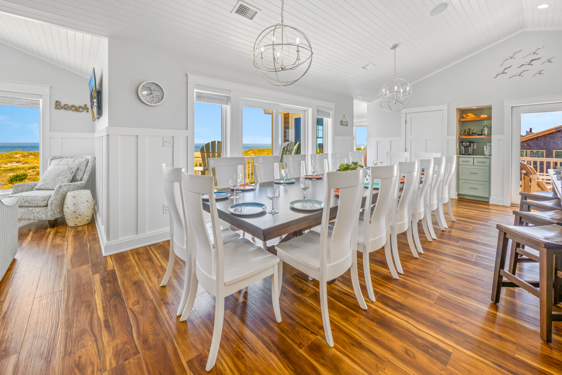 Surf Or Sound Realty 990 Dawn Treader Dining Area 1