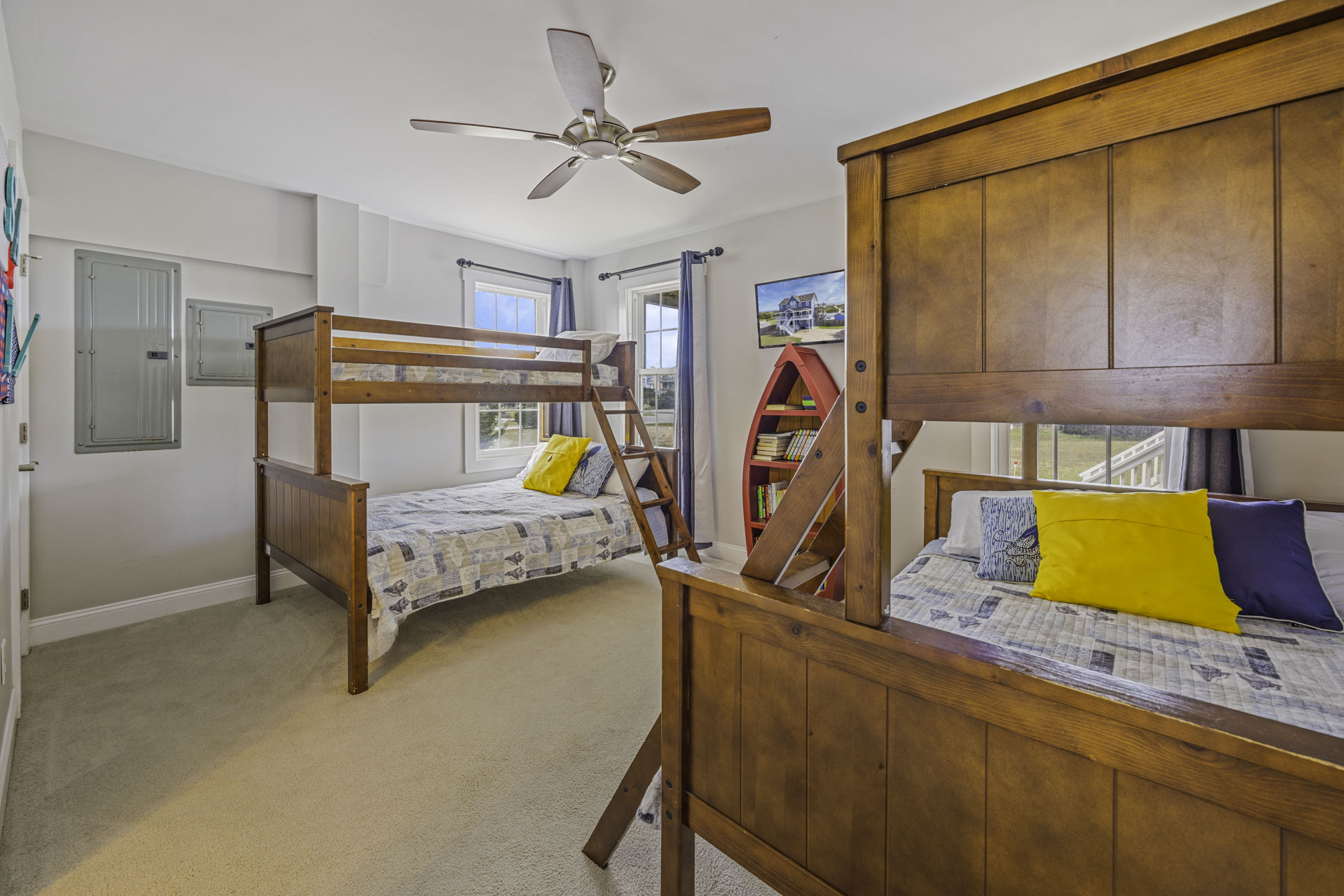 Surf Or Sound Realty 1231 Rise N Shine Bedroom 6 1