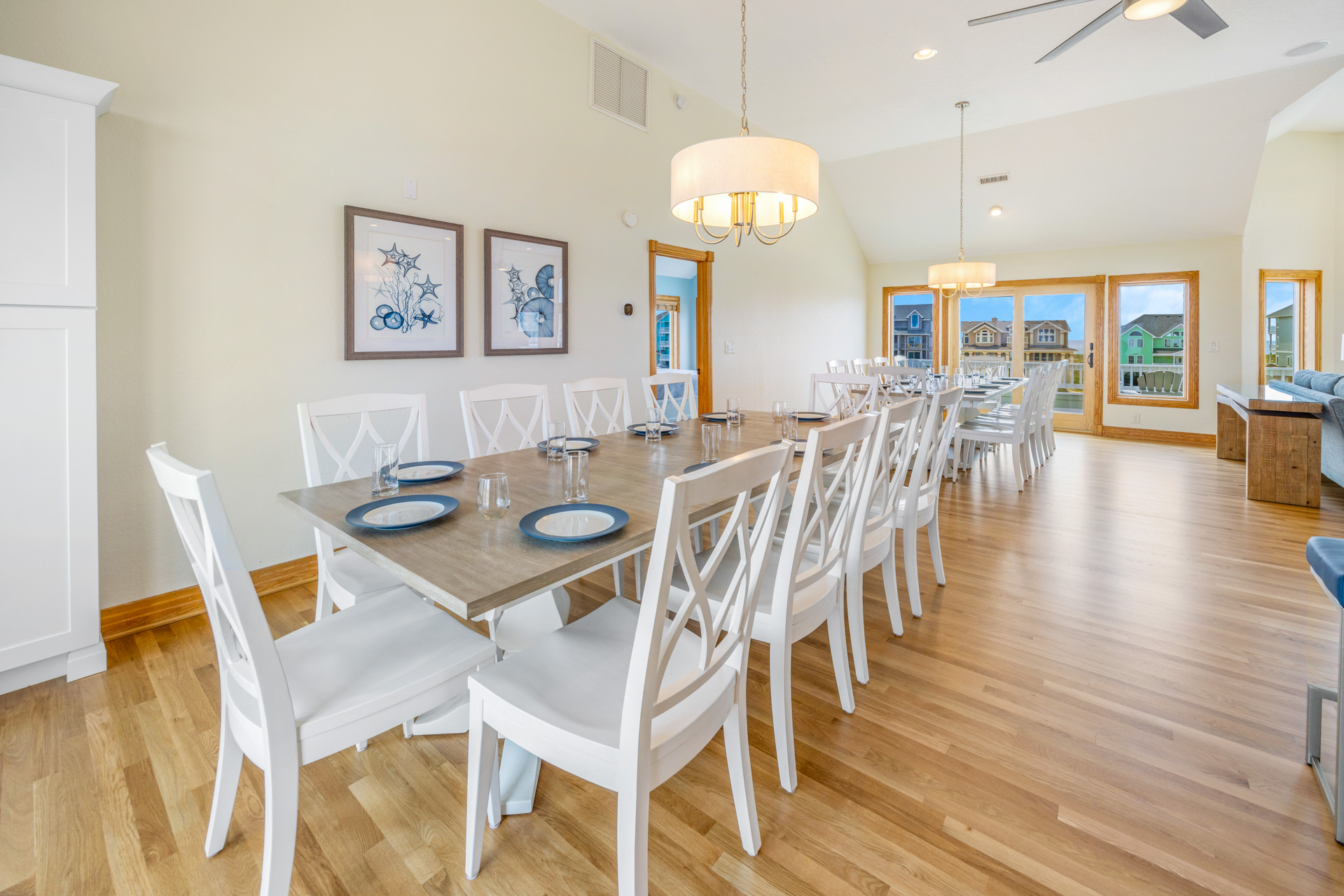 Surf Or Sound Realty 1067 Carolina Bliss Dining Area 6