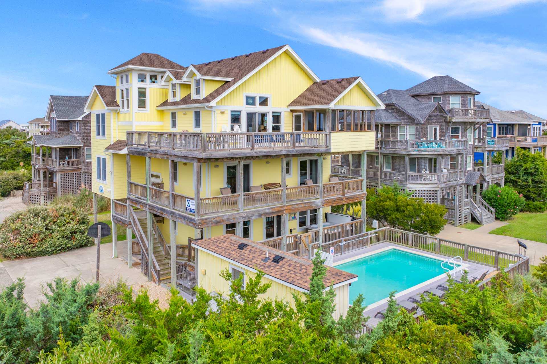 Surf Or Sound Realty 460 Freebird Exterior 1