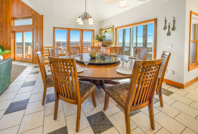 Surf Or Sound Realty 925 Southern Sol Dining Area 2