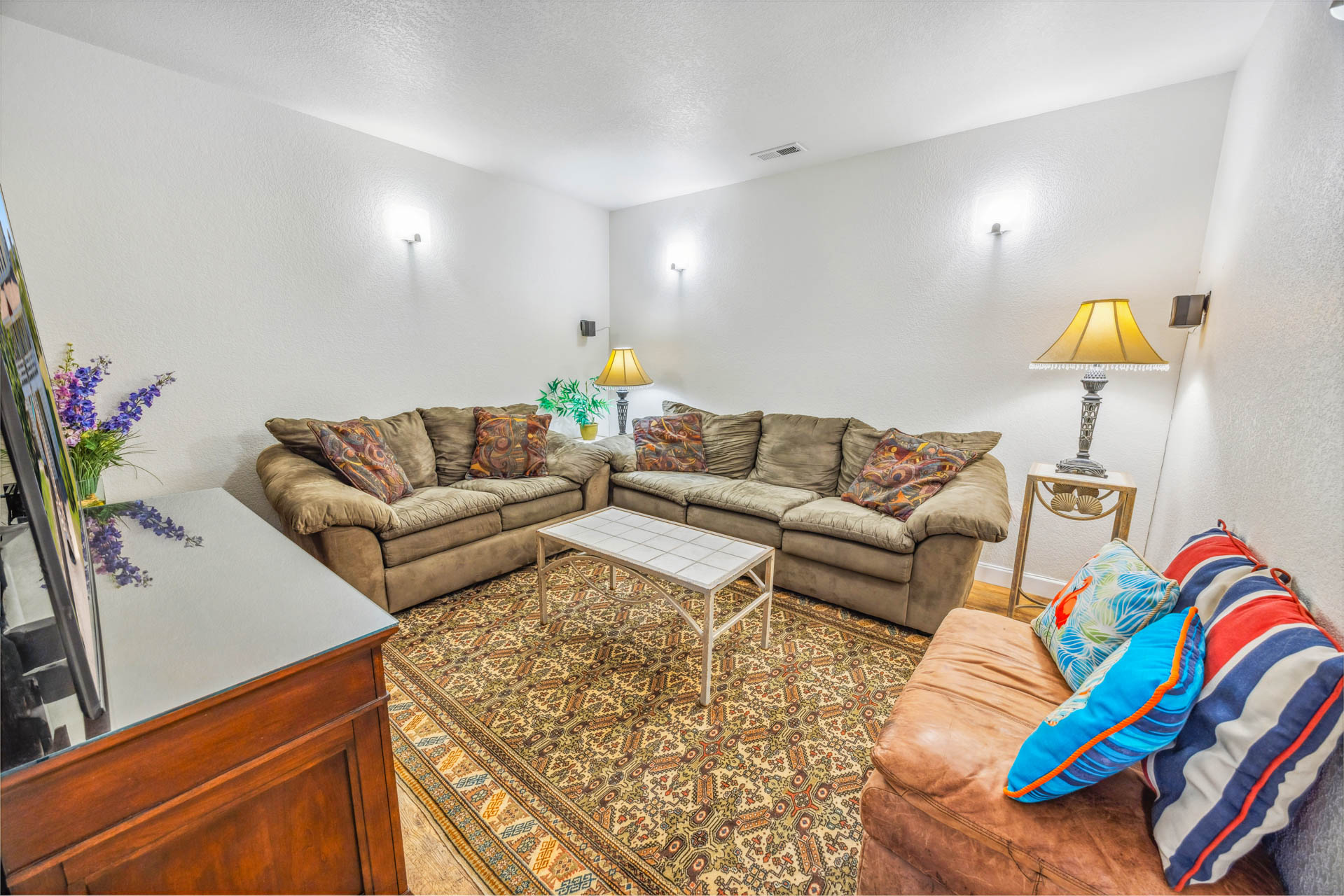 Surf Or Sound Realty 660 Beach Music Media Room 1