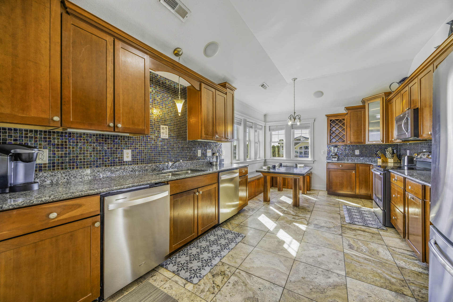 Surf Or Sound Realty 564 High Seas Kitchen 2