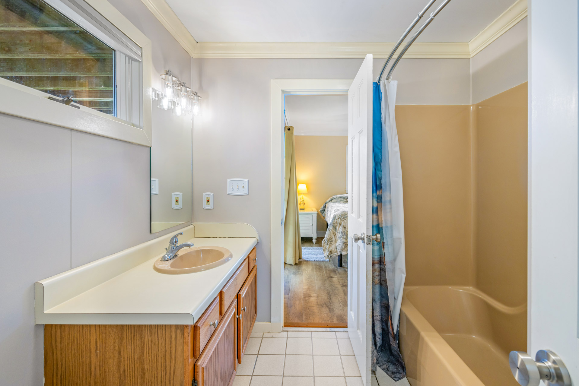 Surf Or Sound Realty 1094 Sea Lady Bedroom 3 1