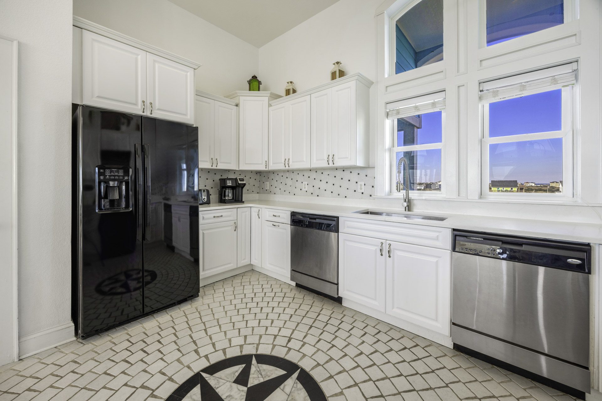 Surf Or Sound Realty 534 Peaceful Retreat Kitchen 5