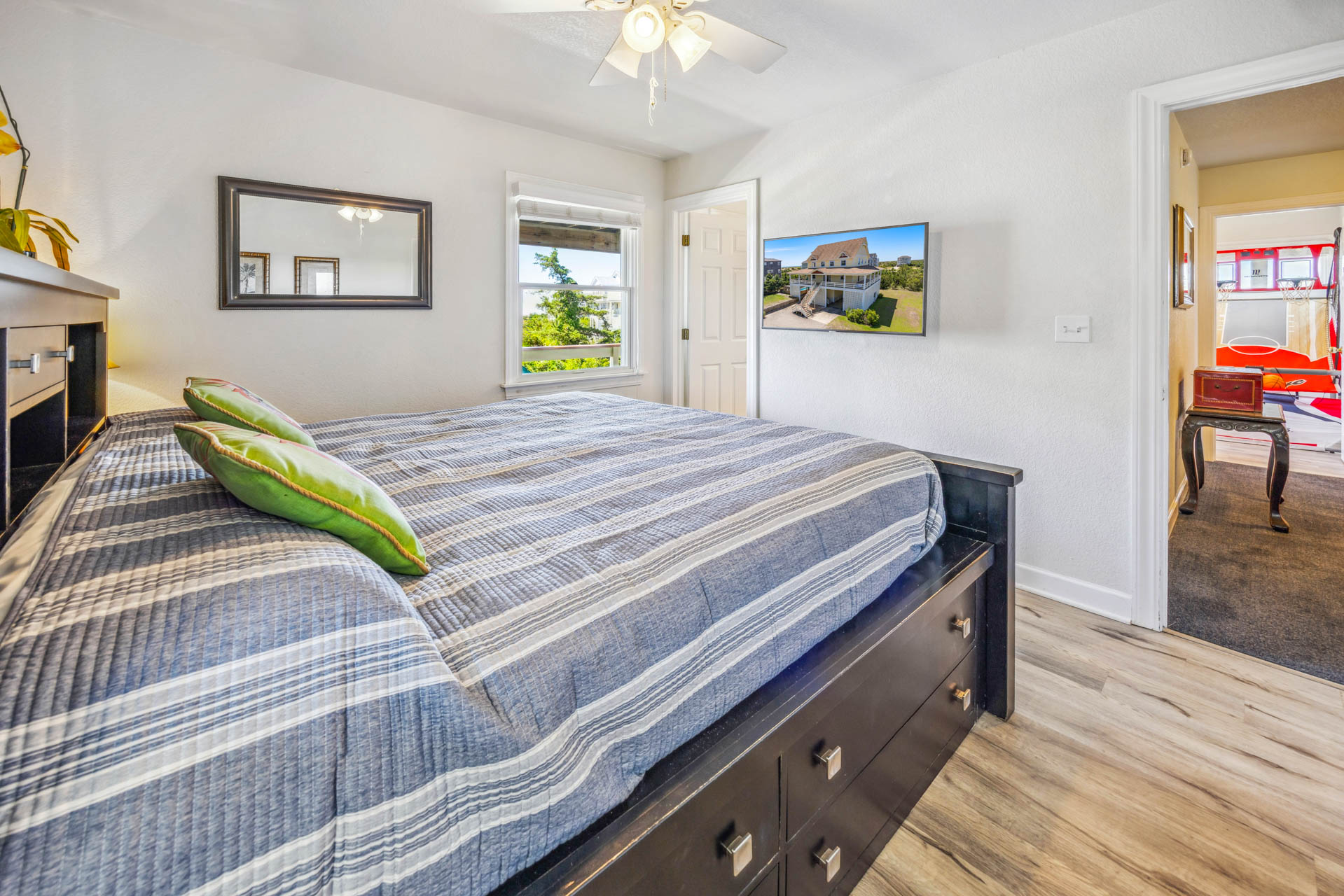 Surf Or Sound Realty 660 Beach Music Bedroom 5 2