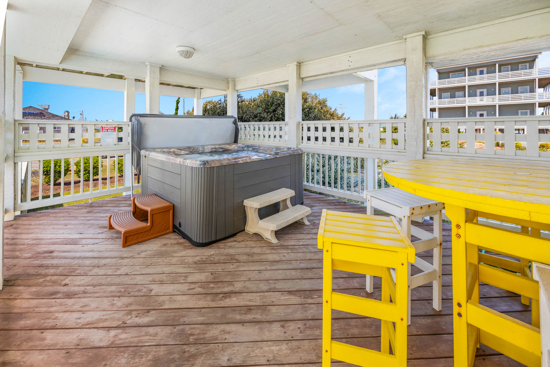 Surf Or Sound Realty 504 Sunny Shores Hot Tub 1