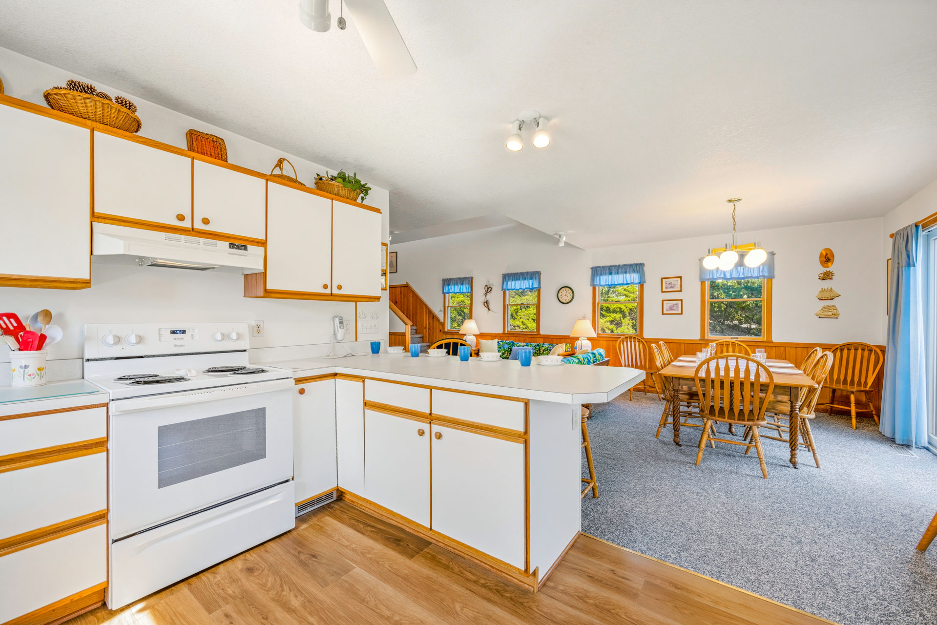 Surf Or Sound Realty 1252 Tern Inn Kitchen 4