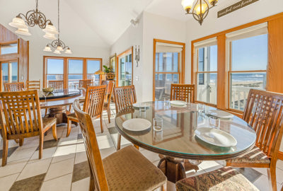 Surf Or Sound Realty 925 Southern Sol Dining Area 3