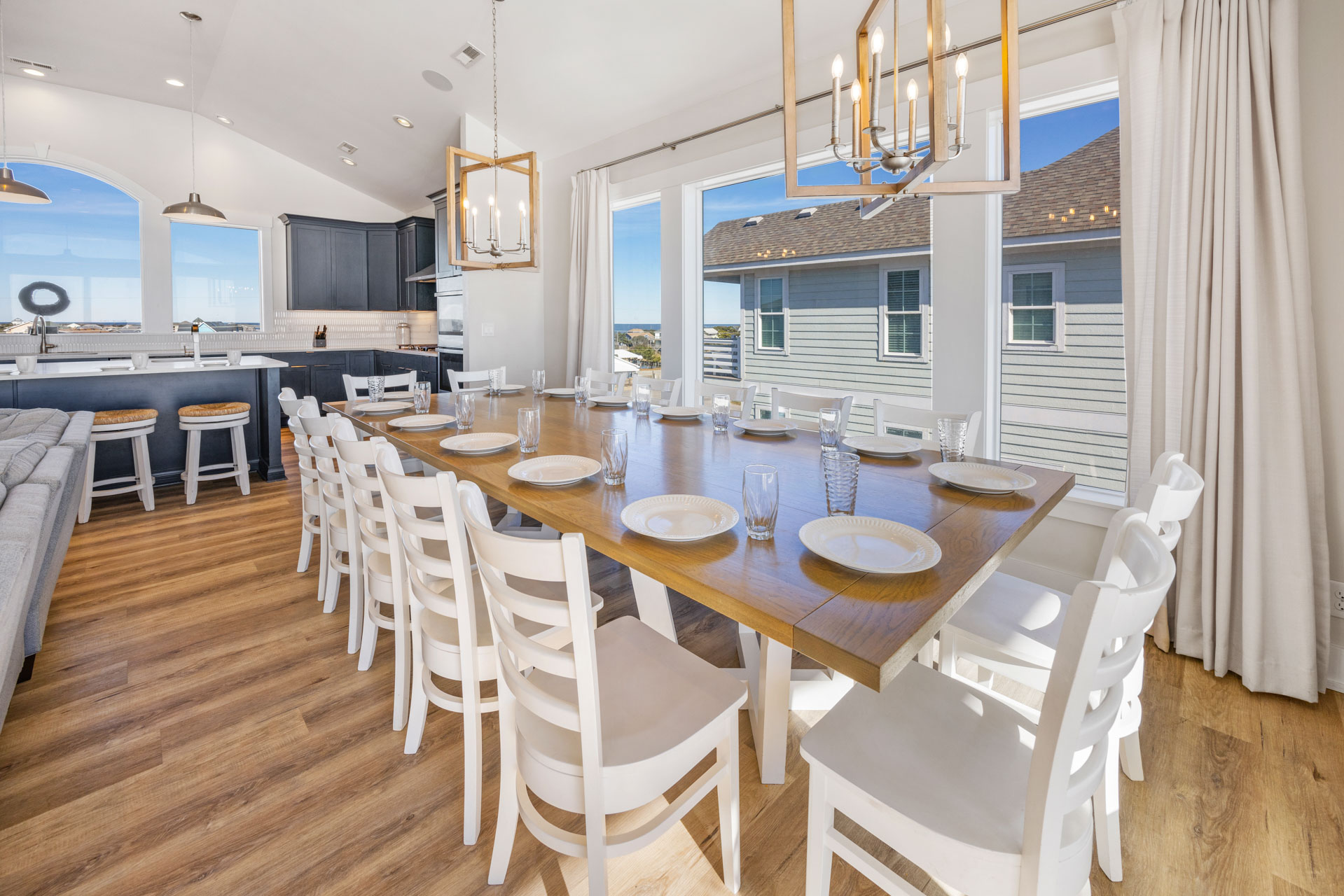 Surf Or Sound Realty 1217 Aqua Sol Dining Area 2