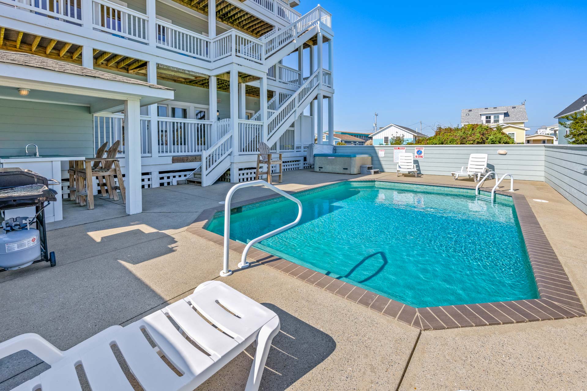 Surf Or Sound Realty 612 Yellowfin Pool Area 4