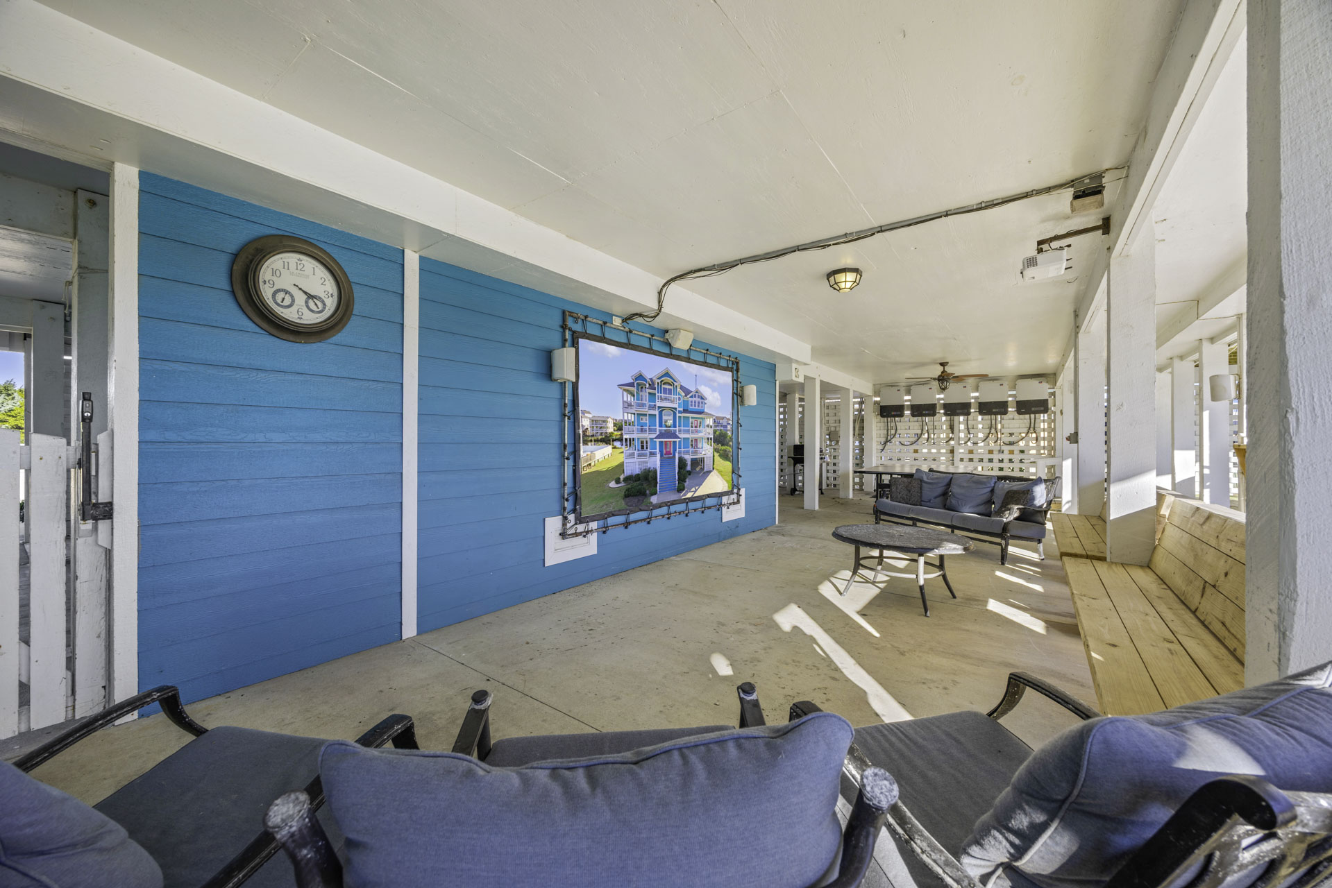 Surf Or Sound Realty 534 Peaceful Retreat Outdoor Theater 2