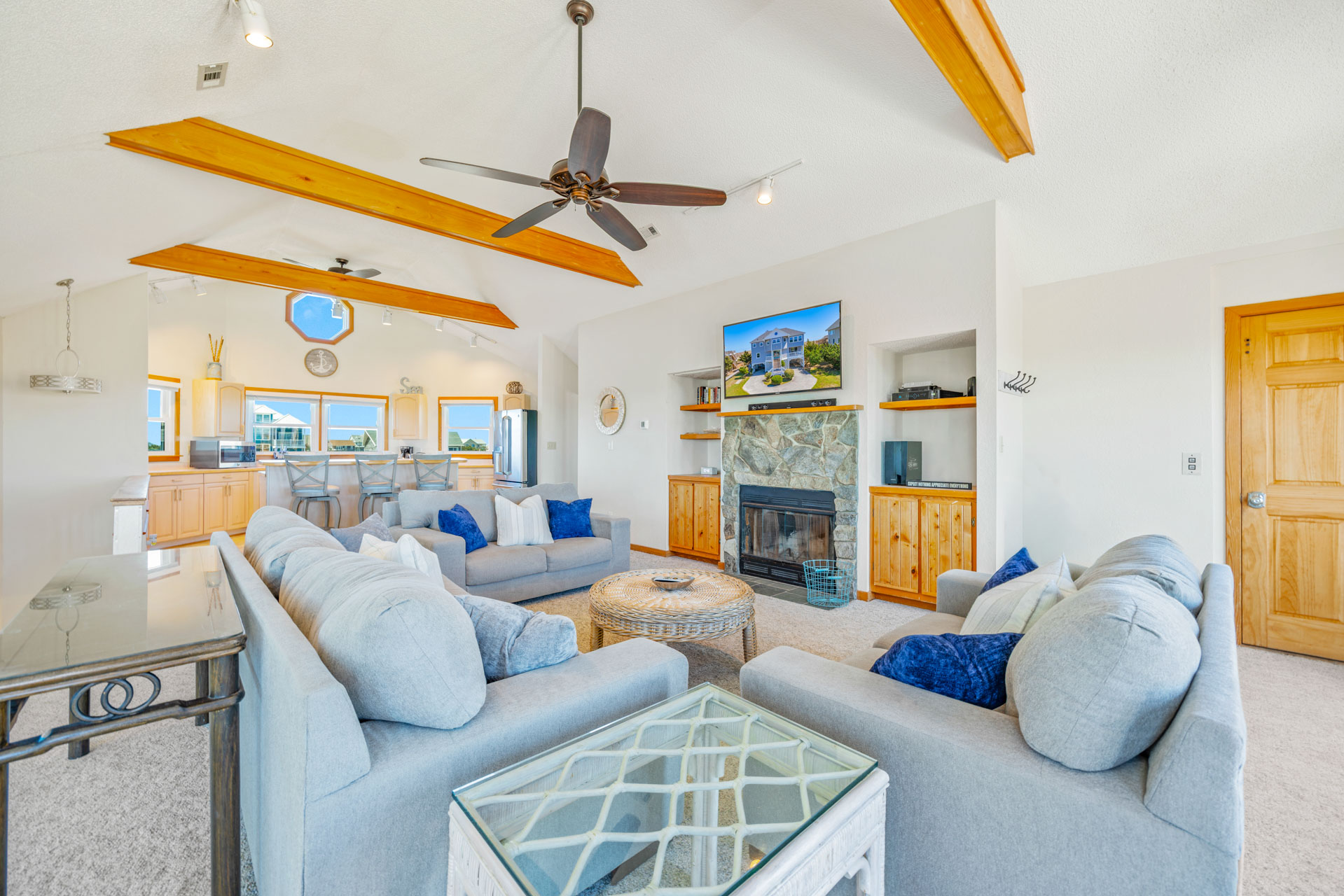 Surf Or Sound Realty 1208 Tranquil Waves Great Room 6