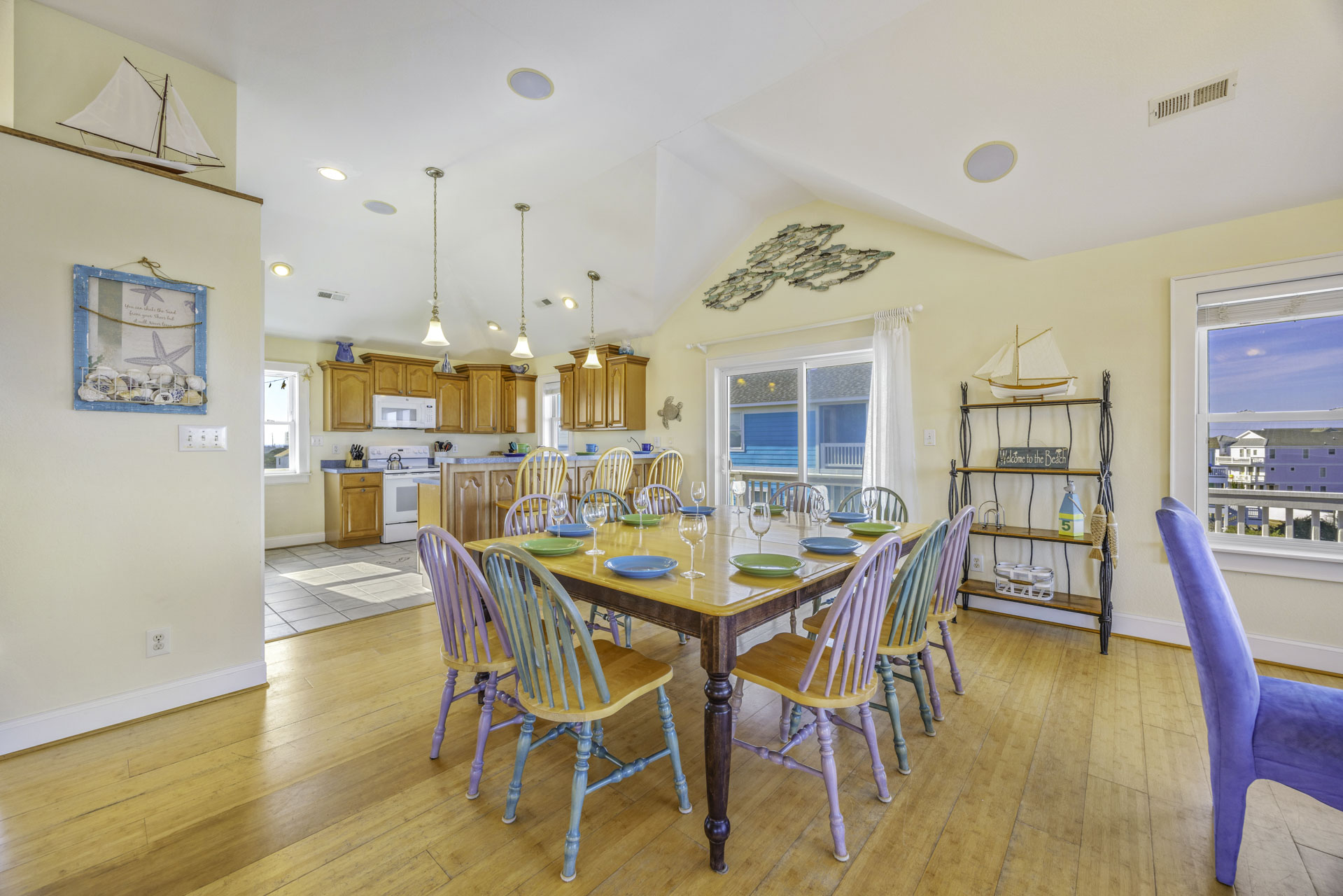 Surf Or Sound Realty 499 Jamaican Me Happy Dining Area 4