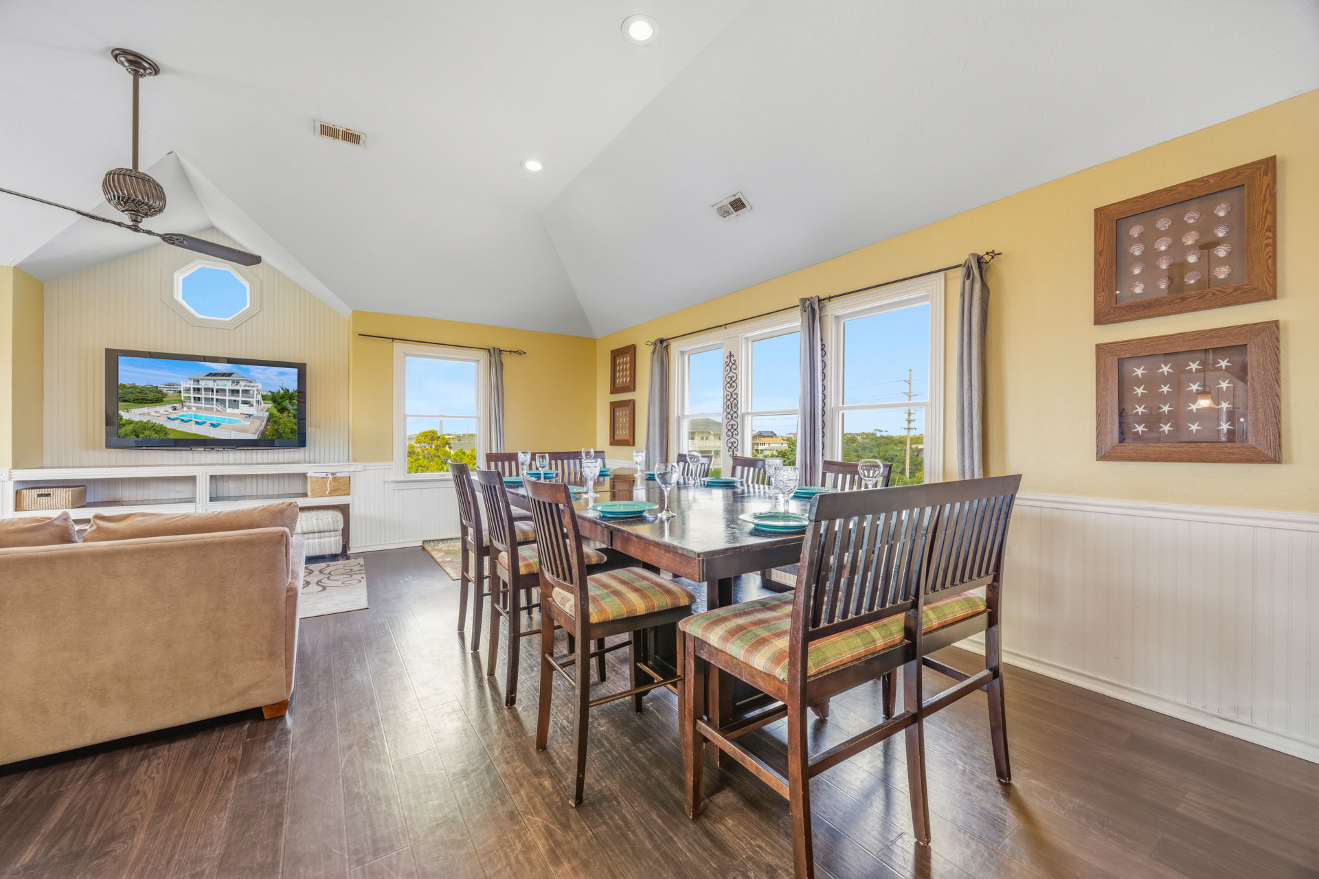 Surf Or Sound Realty 926 Dreamer's Landing Dining Area 2