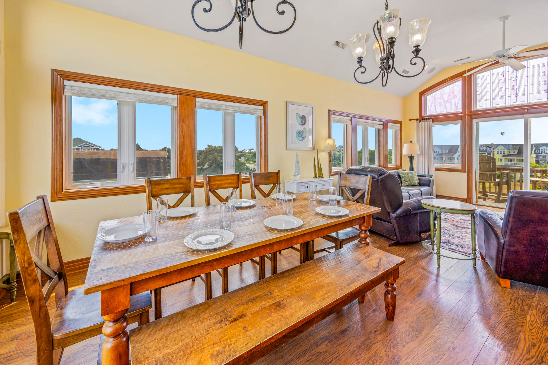 Surf Or Sound Realty 877 The People Sanctuary Dining Area 2