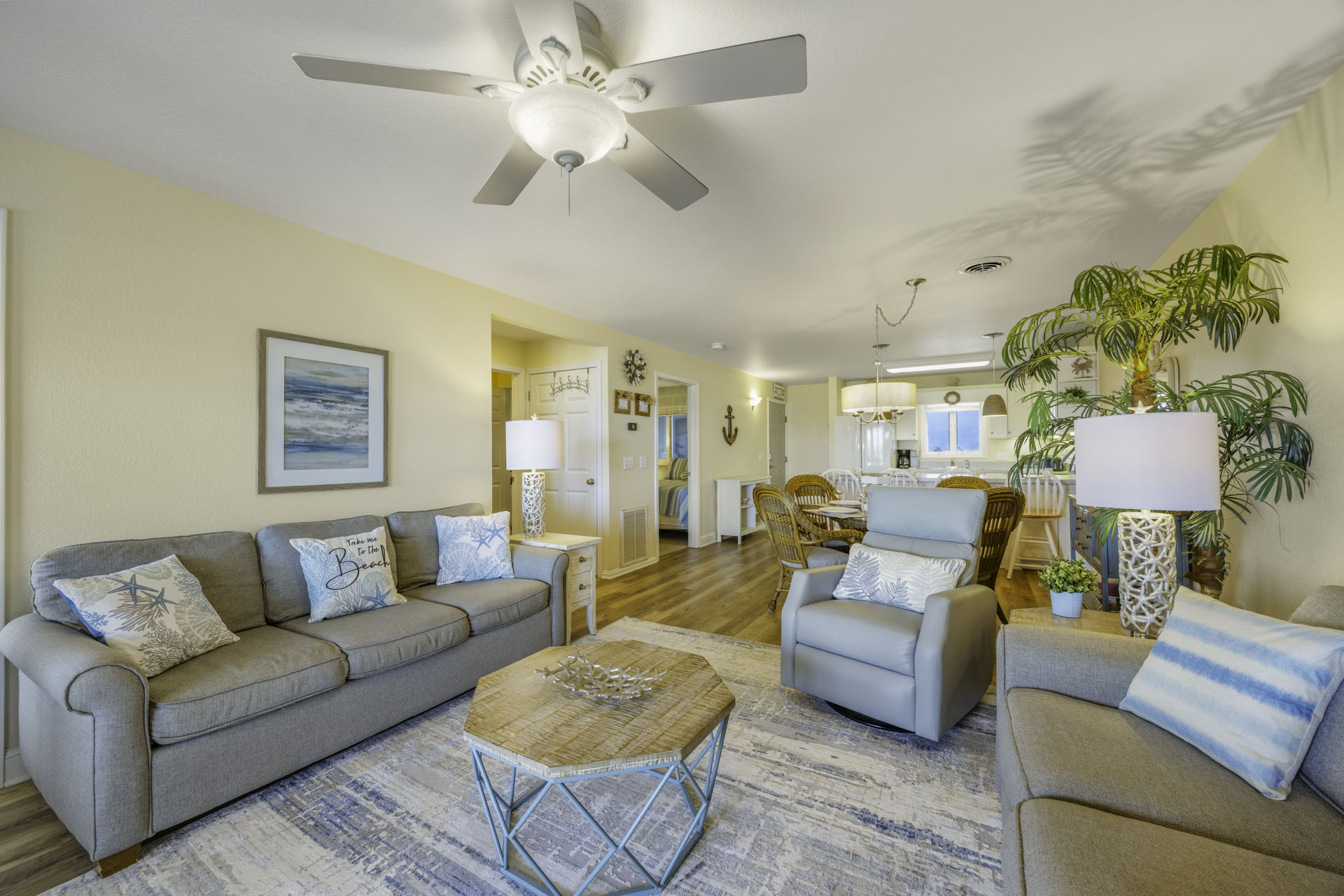 Surf Or Sound Realty 582 Top Notch Great Room 3