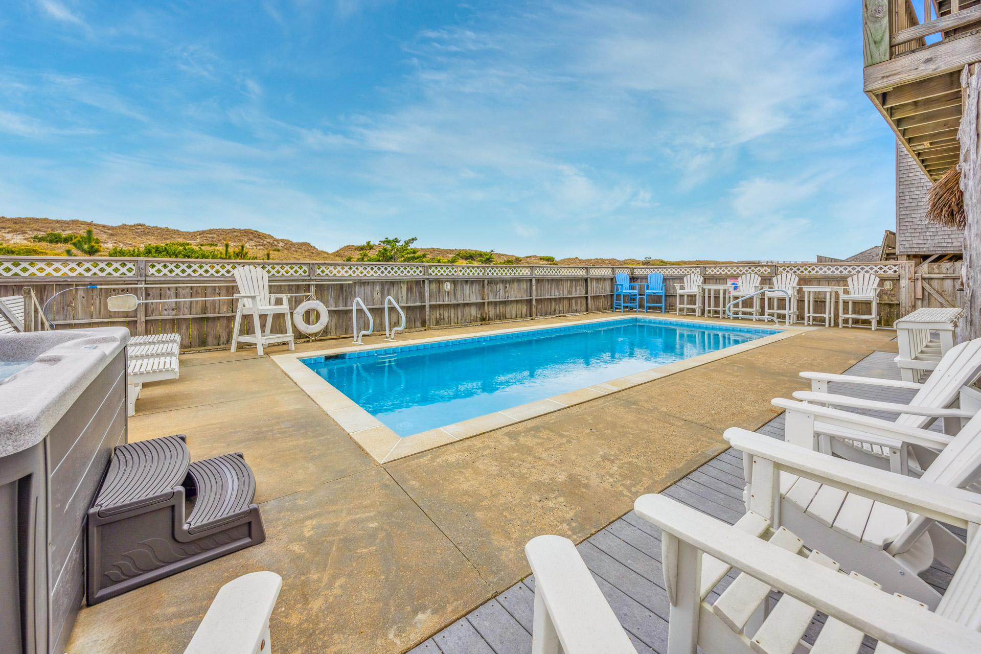 Surf Or Sound Realty 594 Hatteras Escape Pool Area 3