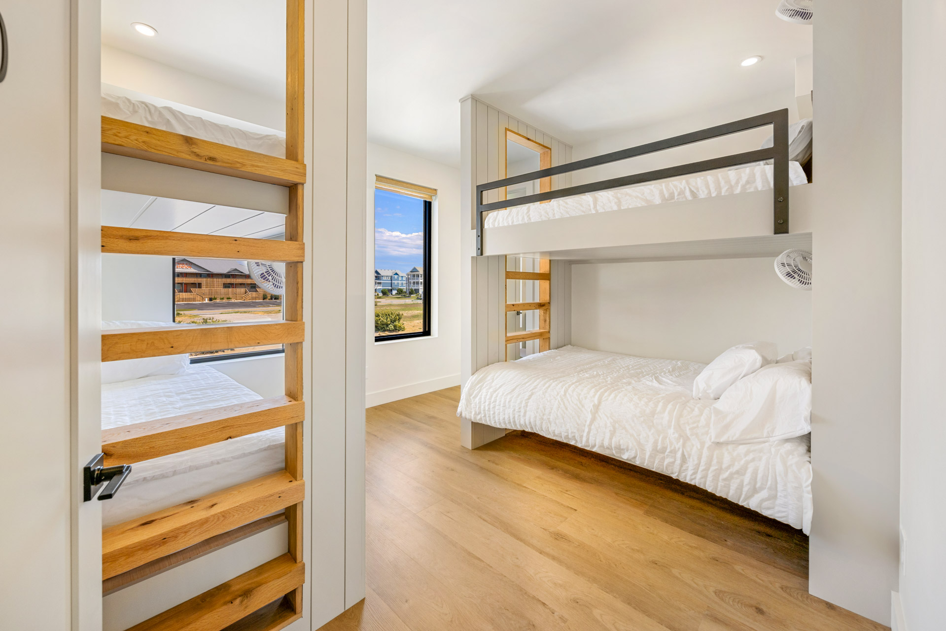 Surf Or Sound Realty 1165 Wind N Waves Bedroom 10 1