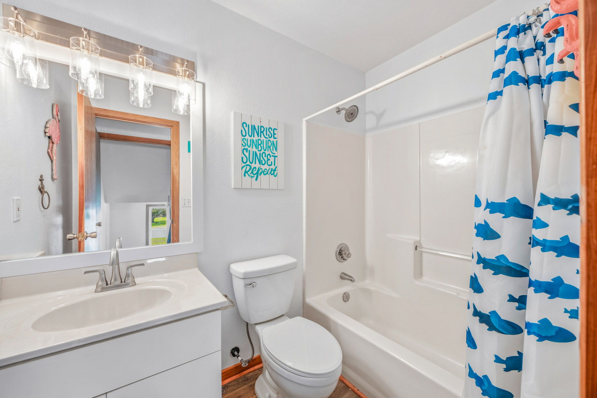 Surf Or Sound Realty 947 Creative Image Bedroom 1 3