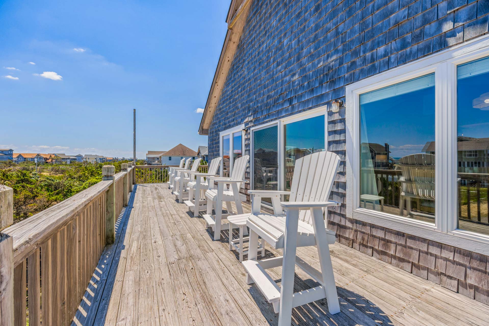 Surf Or Sound Realty 1144 The Sandy House Deck 2