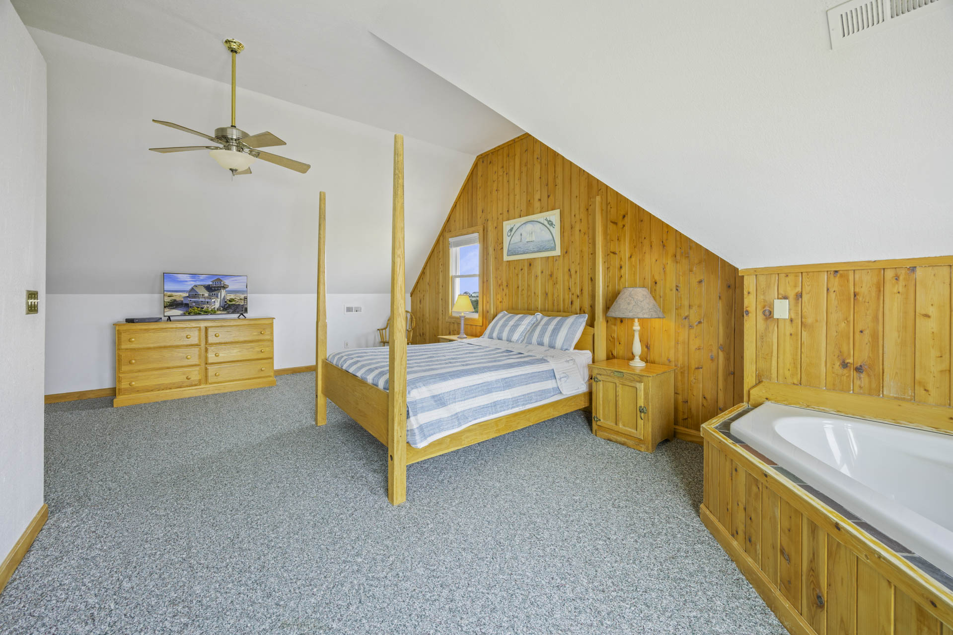 Surf Or Sound Realty 1239 Why Knot Bedroom 1 2 (1)