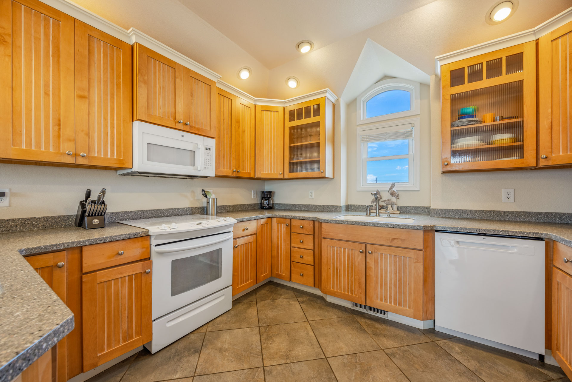 Surf Or Sound Realty 677 Tarpon Watch Kitchen 1