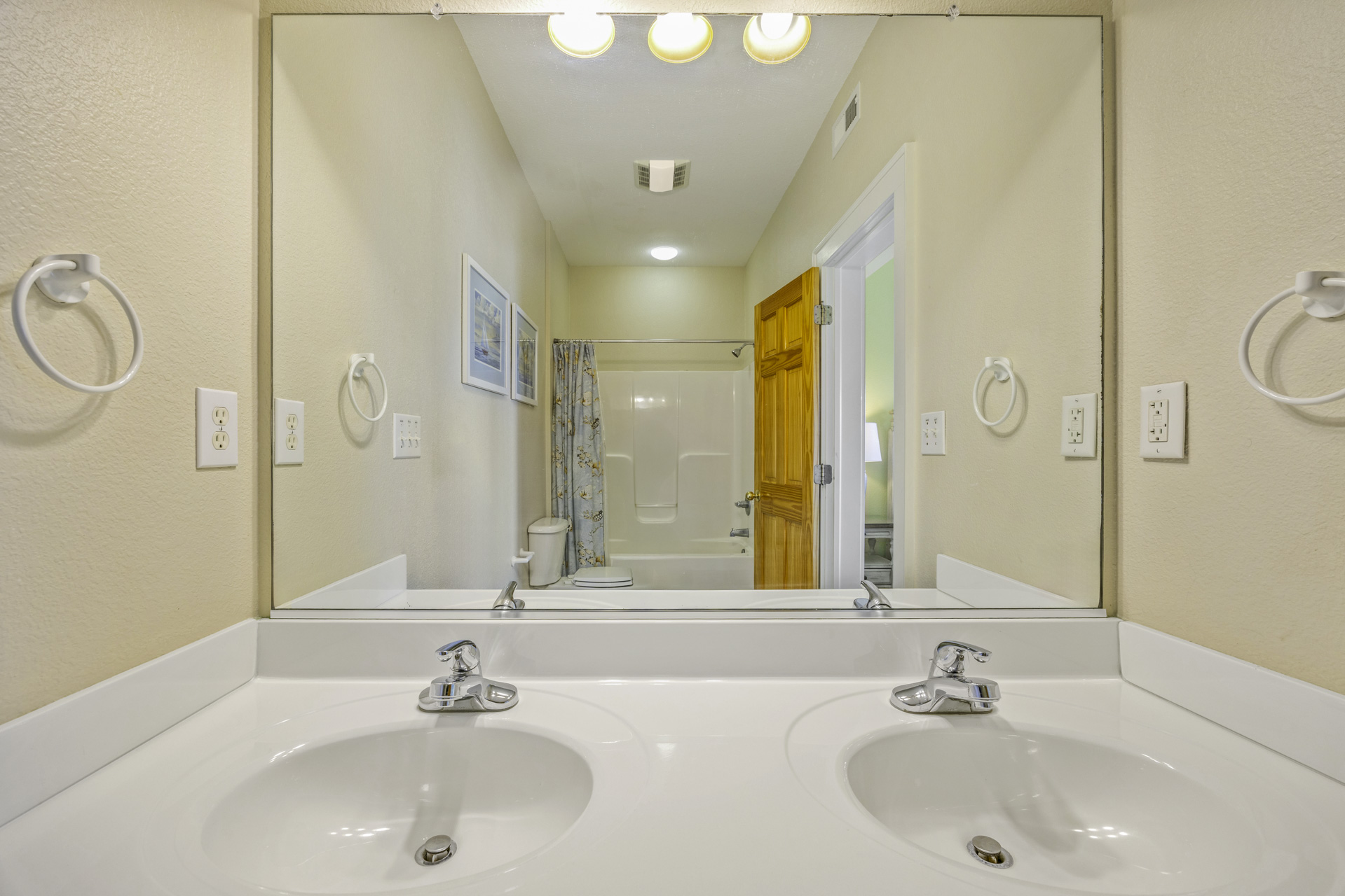 Surf Or Sound Realty 502 Tipsy Turtle Bedroom 6 3