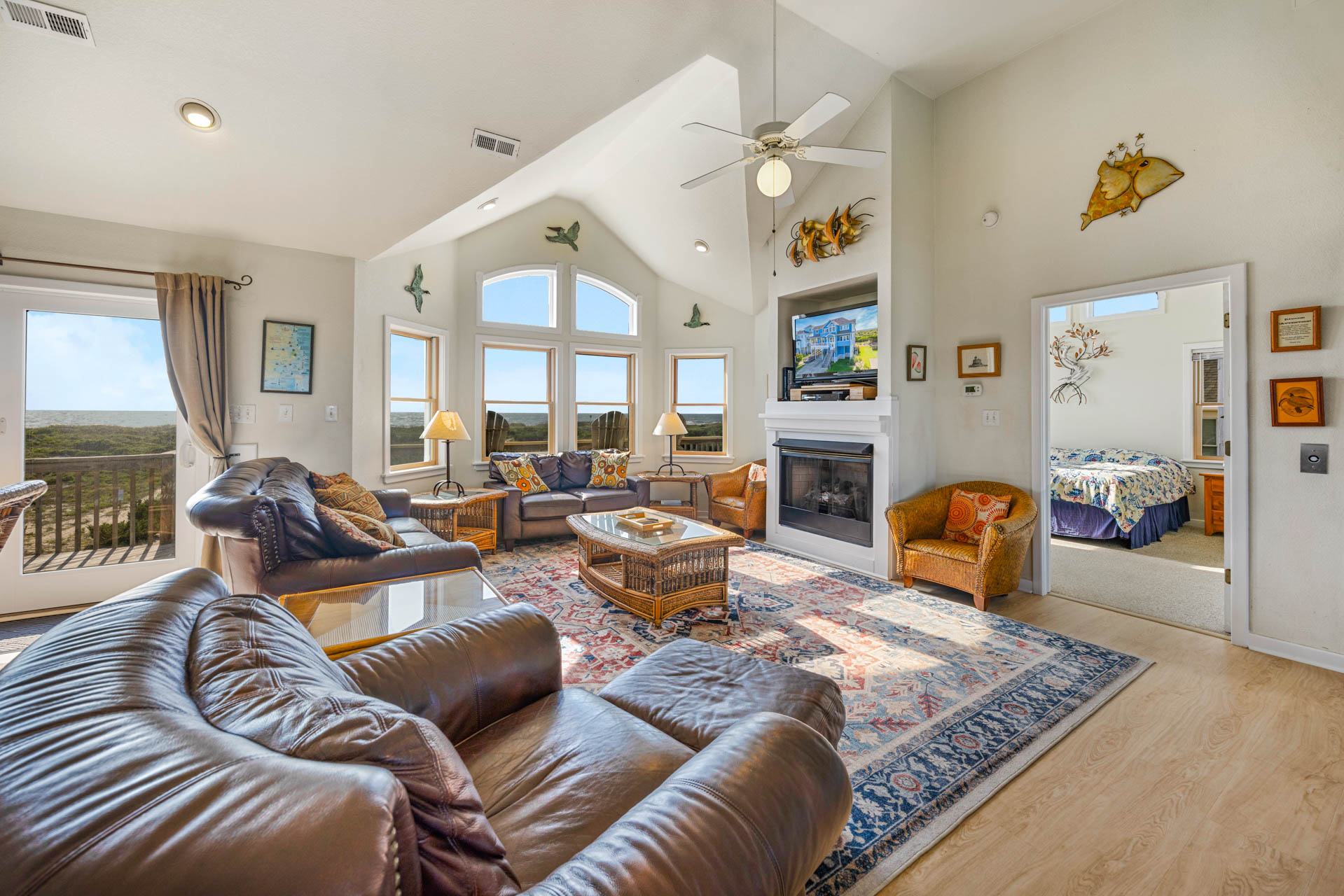 Surf Or Sound Realty 323 A Beach Dream Great Room 2