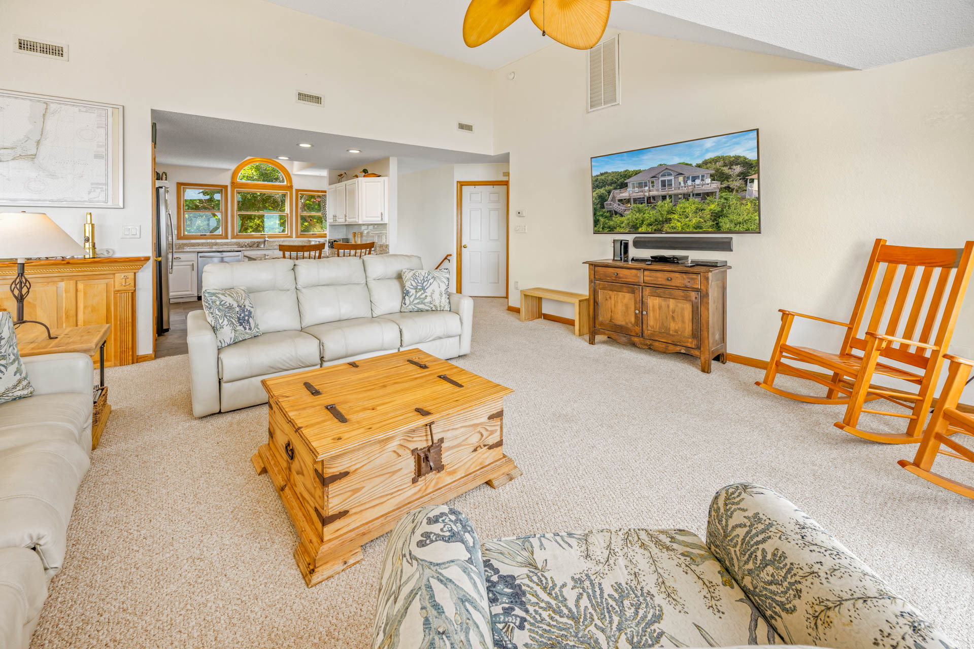 Surf Or Sound Realty 1227 The Treehouse Great Room 3
