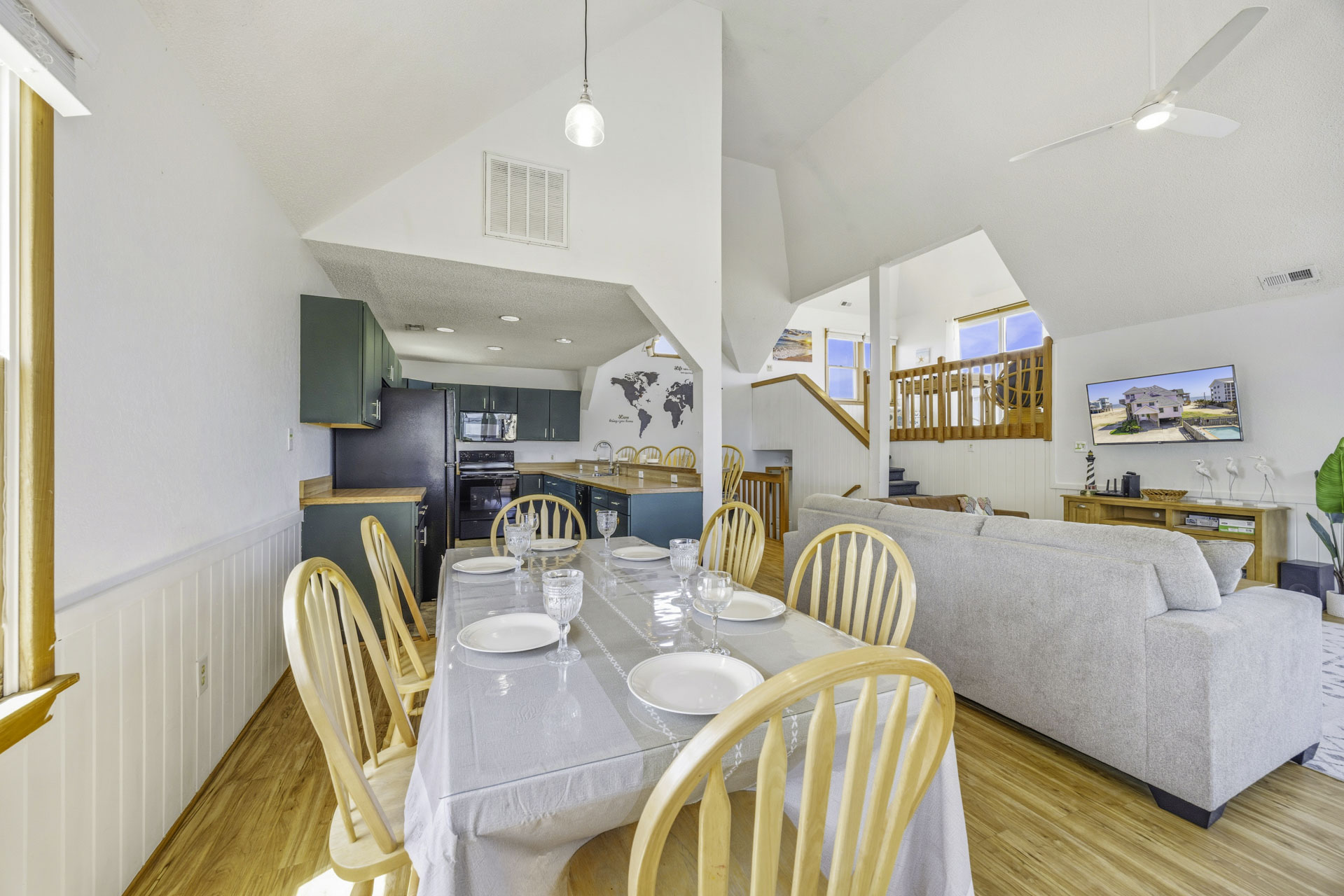 Surf Or Sound Realty 701 South Shore Dreams Dining Area 2