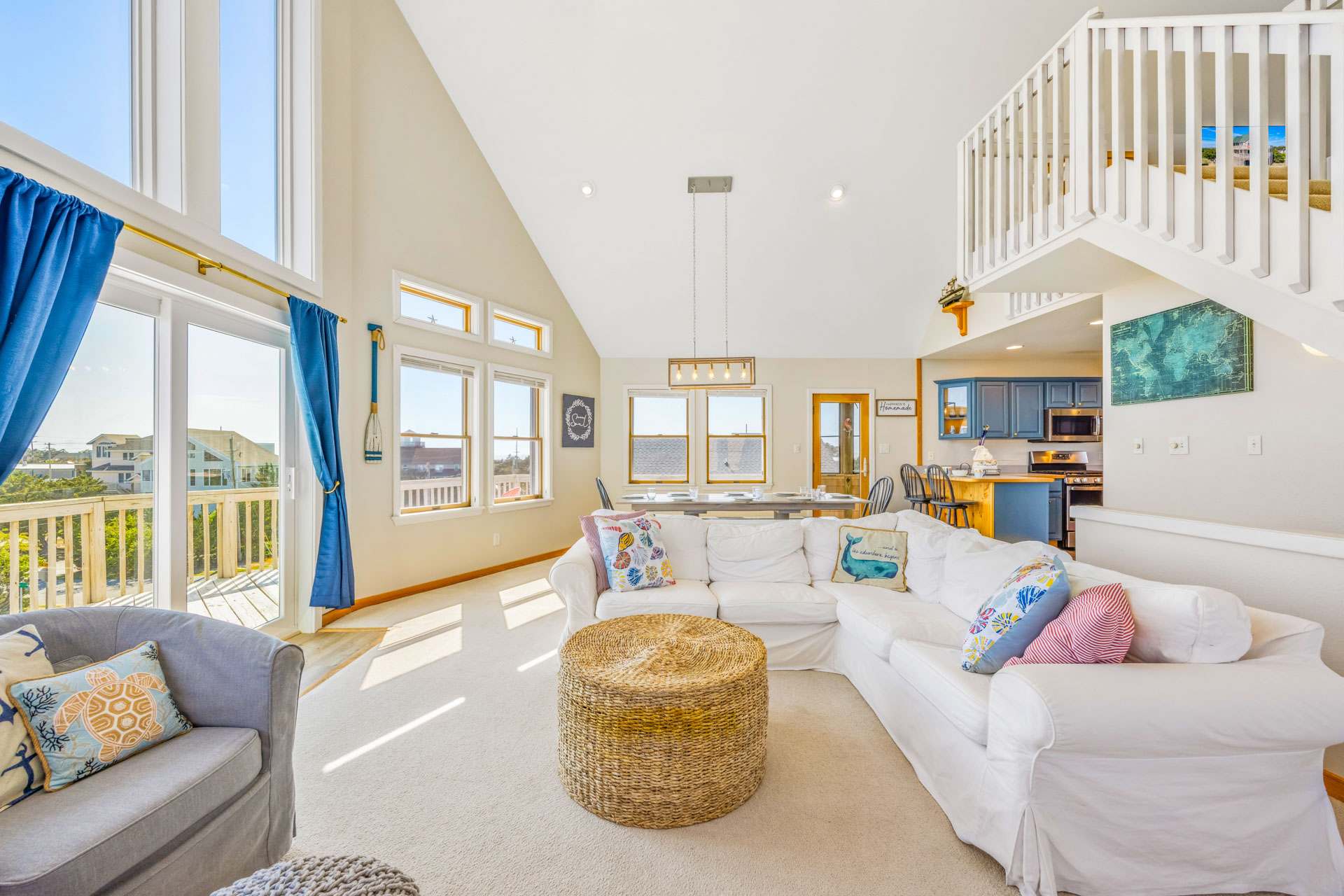 Surf Or Sound Realty 915 Smores And Shores Great Room 5