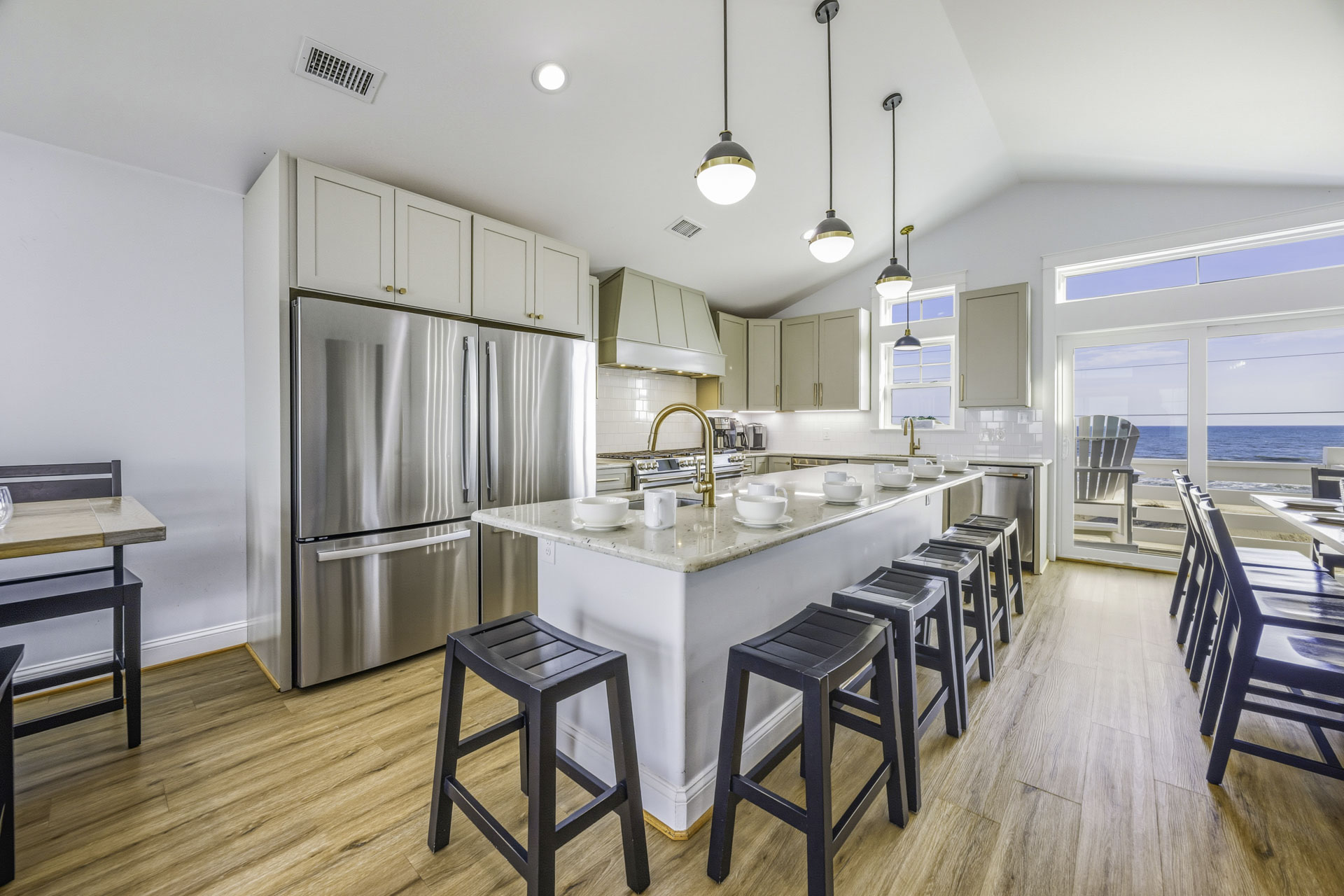 Surf Or Sound Realty 1000 Bellavues Kitchen 6