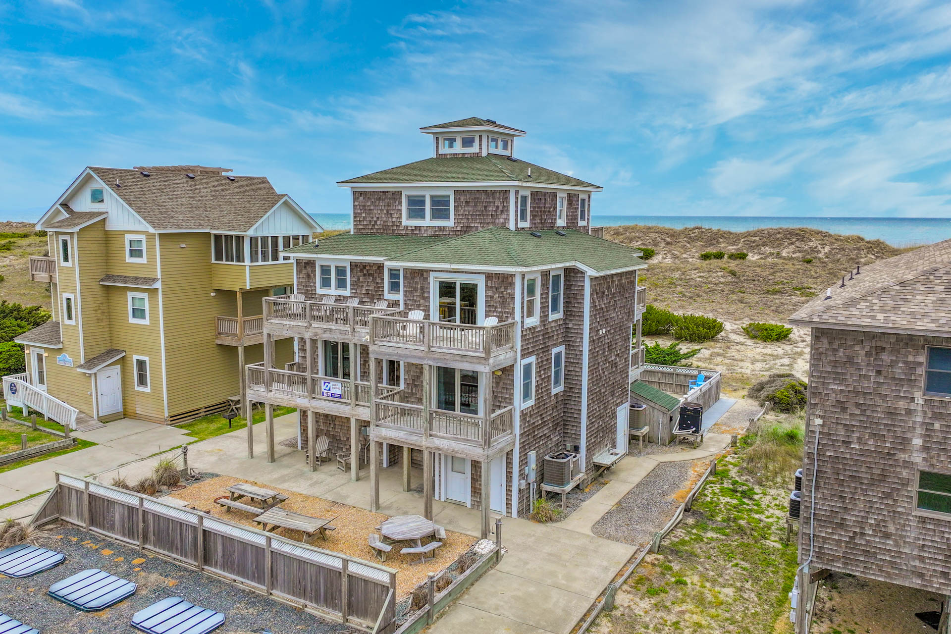 Surf Or Sound Realty 594 Hatteras Escape Exterior 1