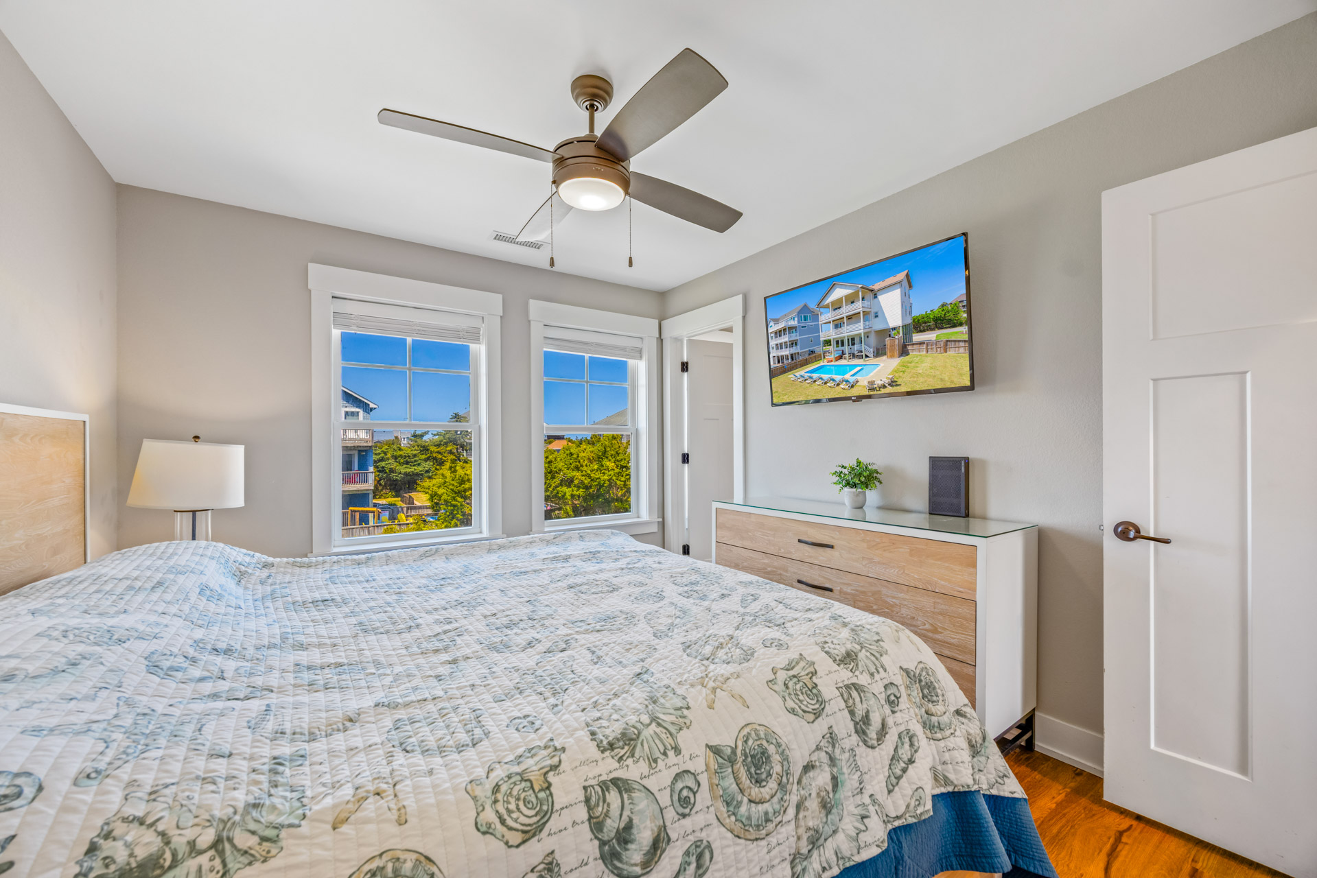Surf Or Sound Realty 884 Starfish Story Bedroom 5 2