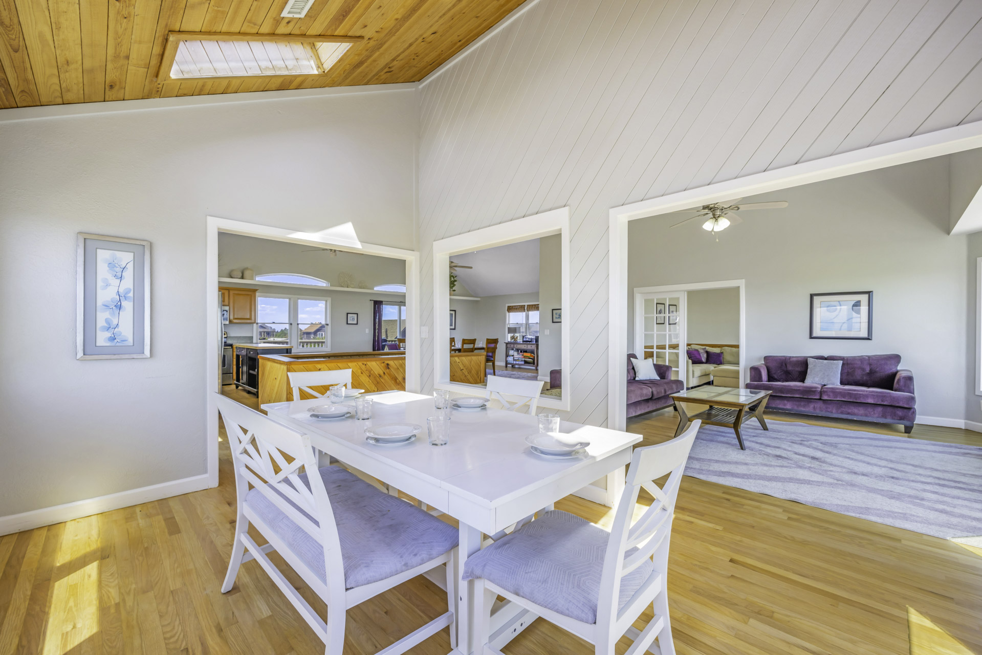 Surf Or Sound Realty 743 Champagne Views Dining Area 2